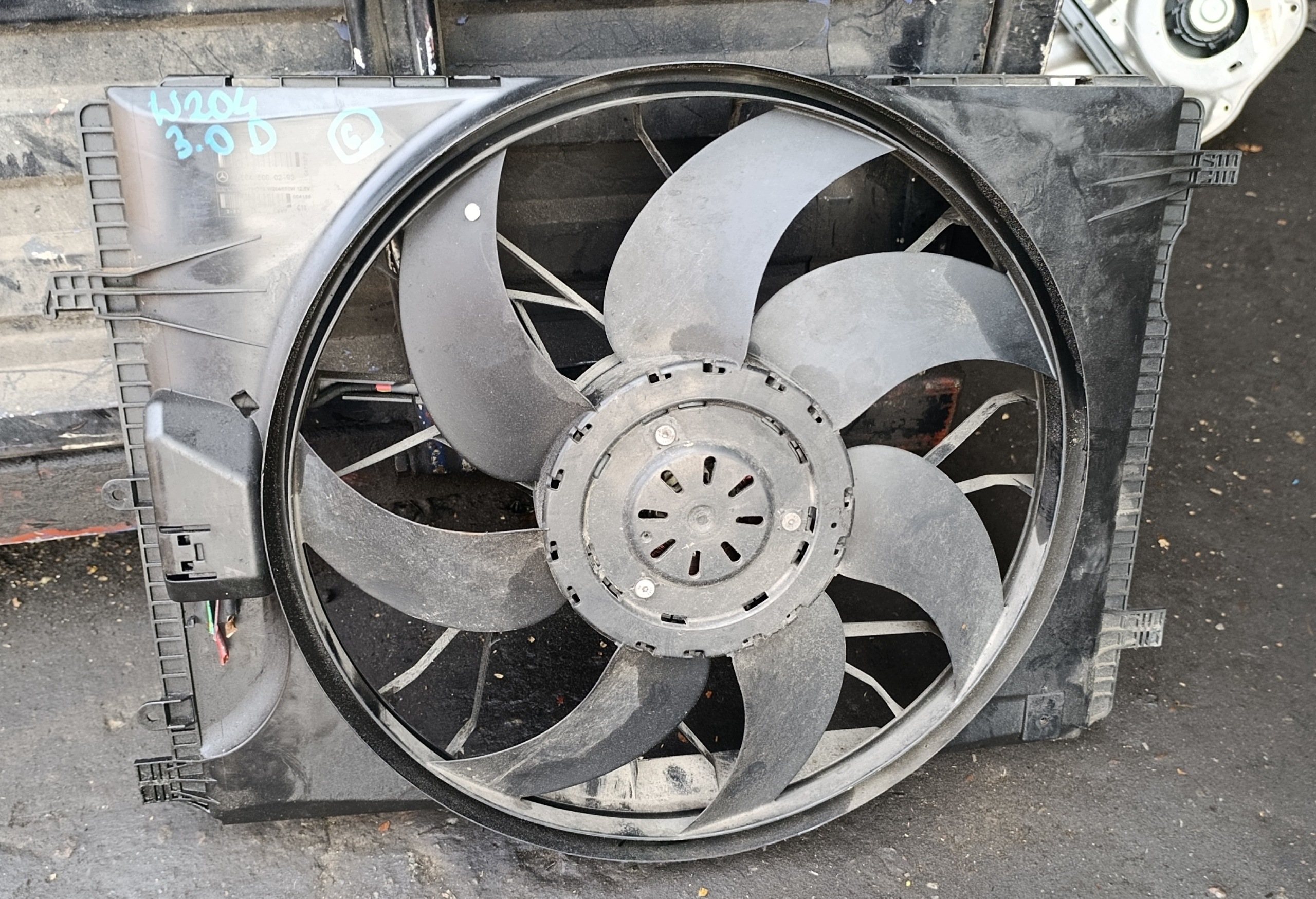 Kühlerlüfter OEM A2045000293 für Mercedes S212 3.0 image 2