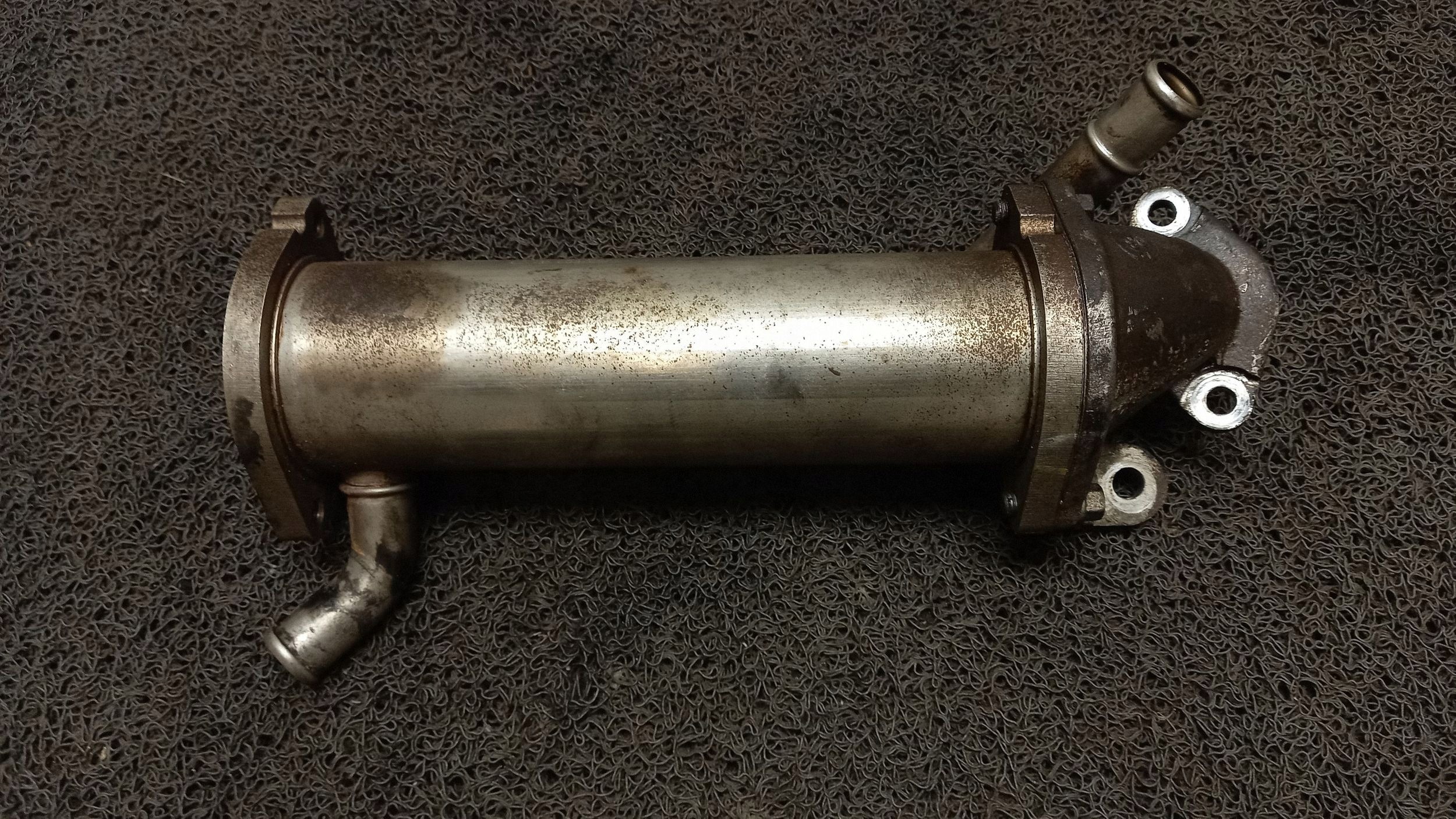 Refroidisseur EGR OEM 7C169F464BB pour Ford Transit 3.2L image 2