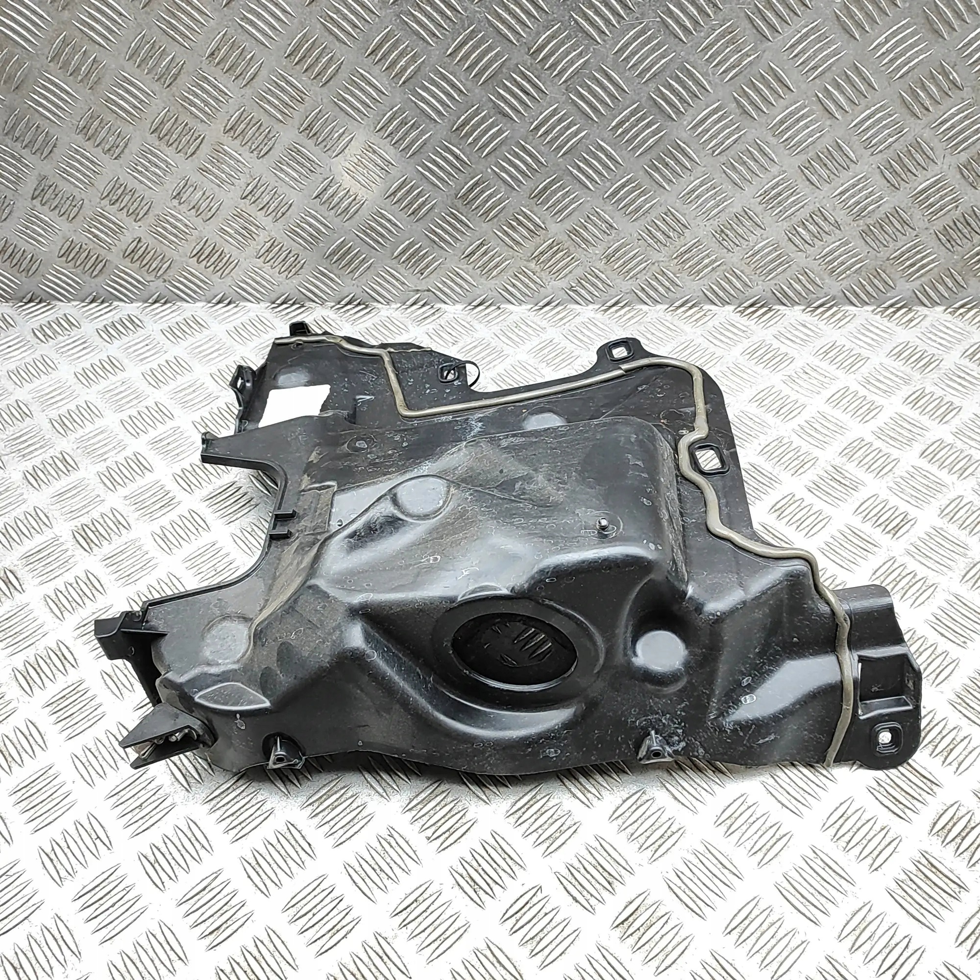 Moottoritilan osat OEM A1676200403 Mercedes-Benz GLE image 2