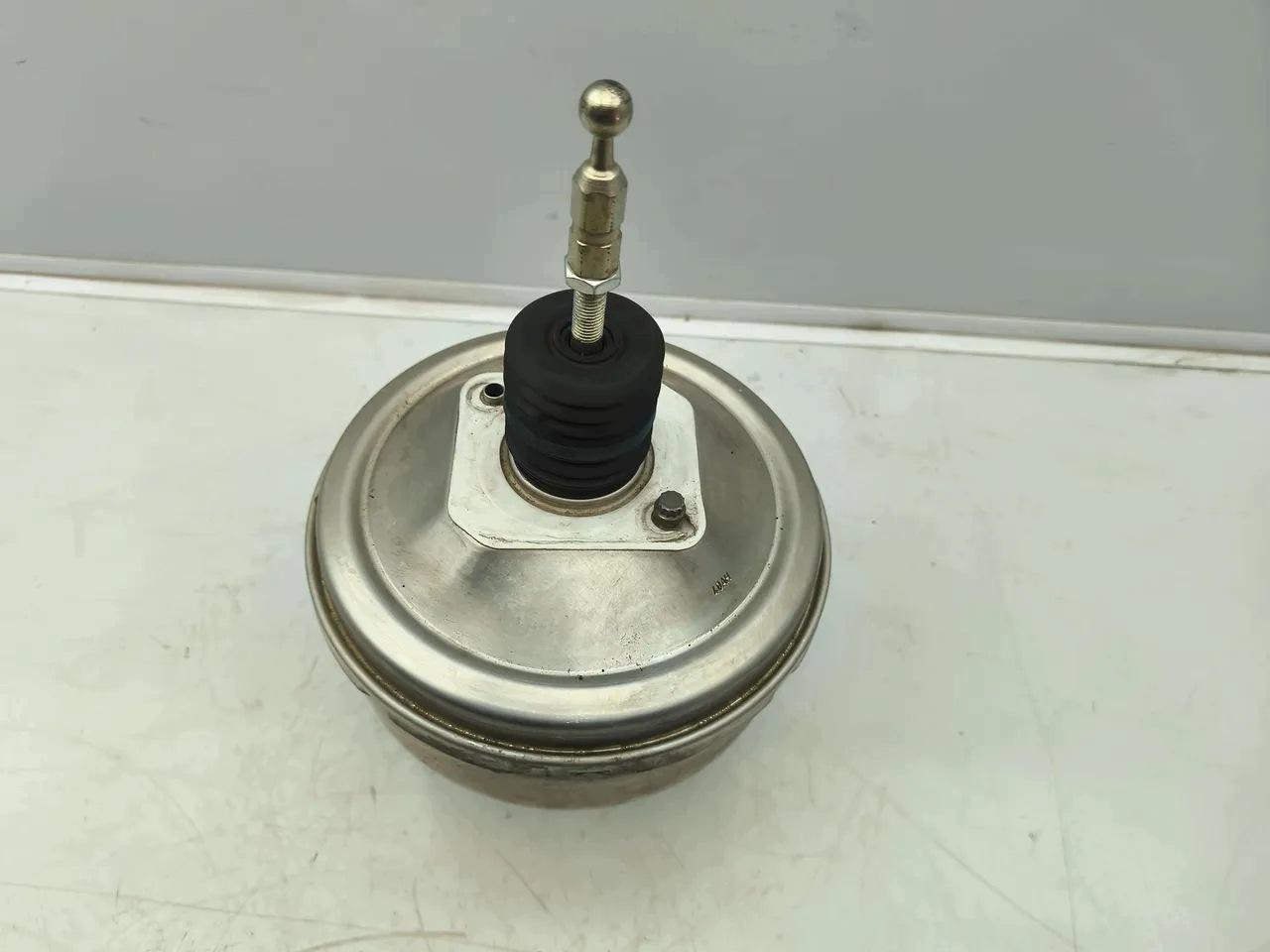 Servofreno usado OEM 4M0612103Q para Audi Q7 image 4