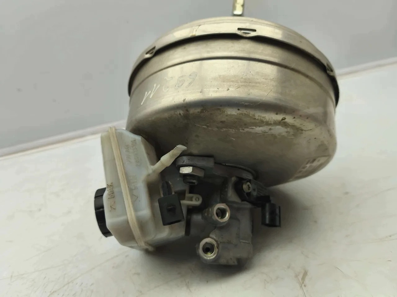 Servofreno usado OEM 4M0612103Q para Audi Q7 image 5