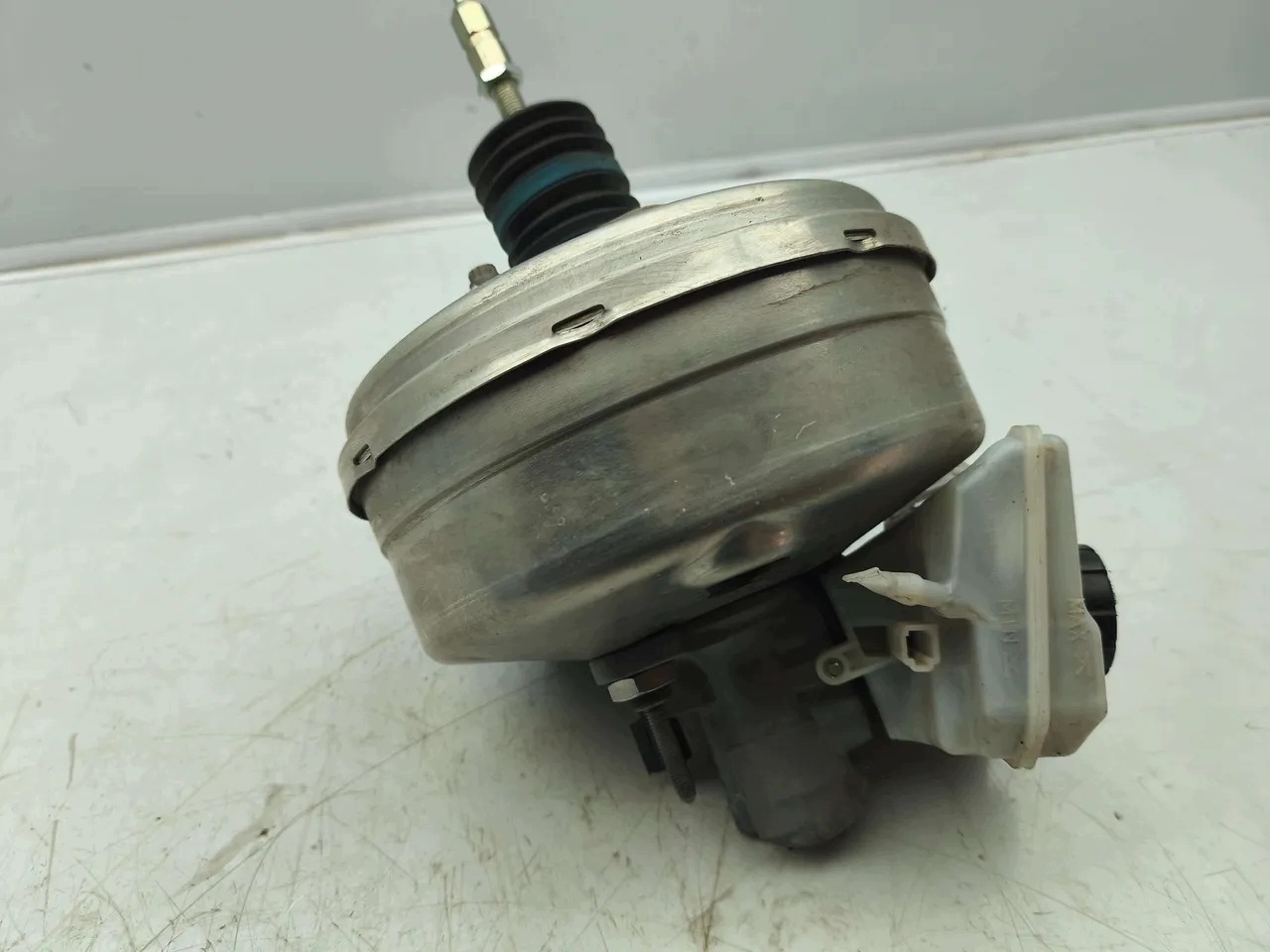 Servofreno usado OEM 4M0612103Q para Audi Q7 image 6