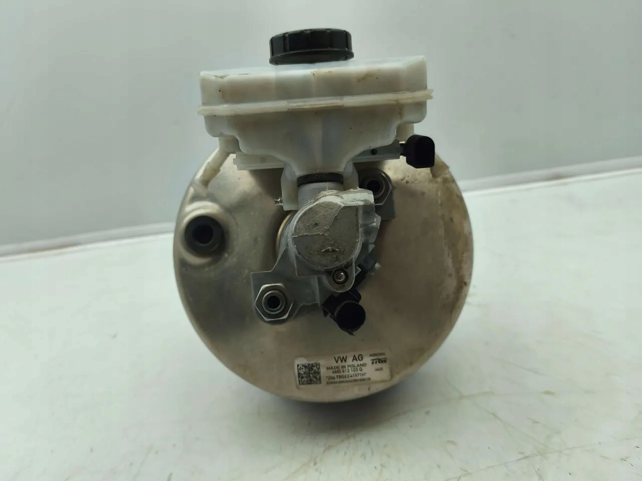 Servofreno usado OEM 4M0612103Q para Audi Q7 image 7