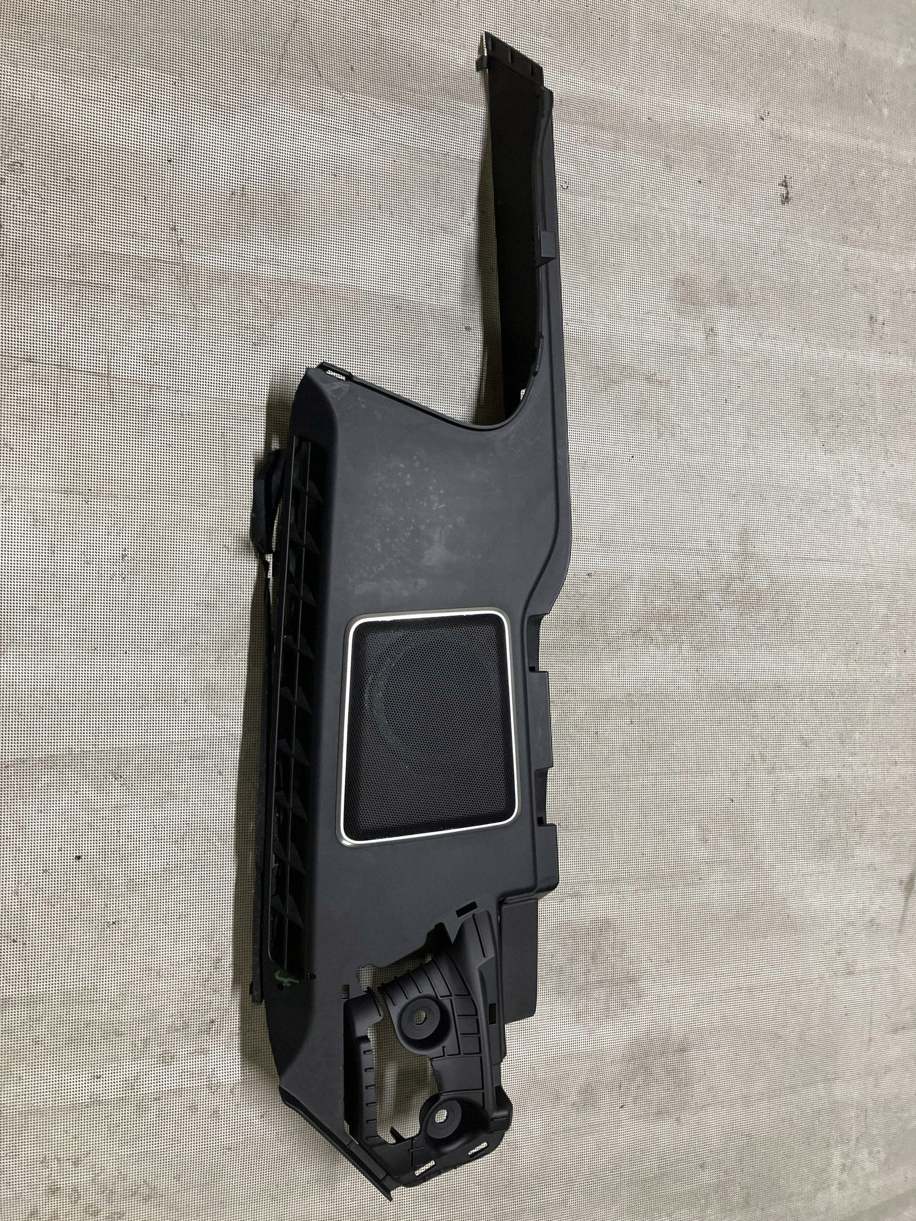 Pièce de finition Land Rover Range Rover IV OEM CK5231012 image 2