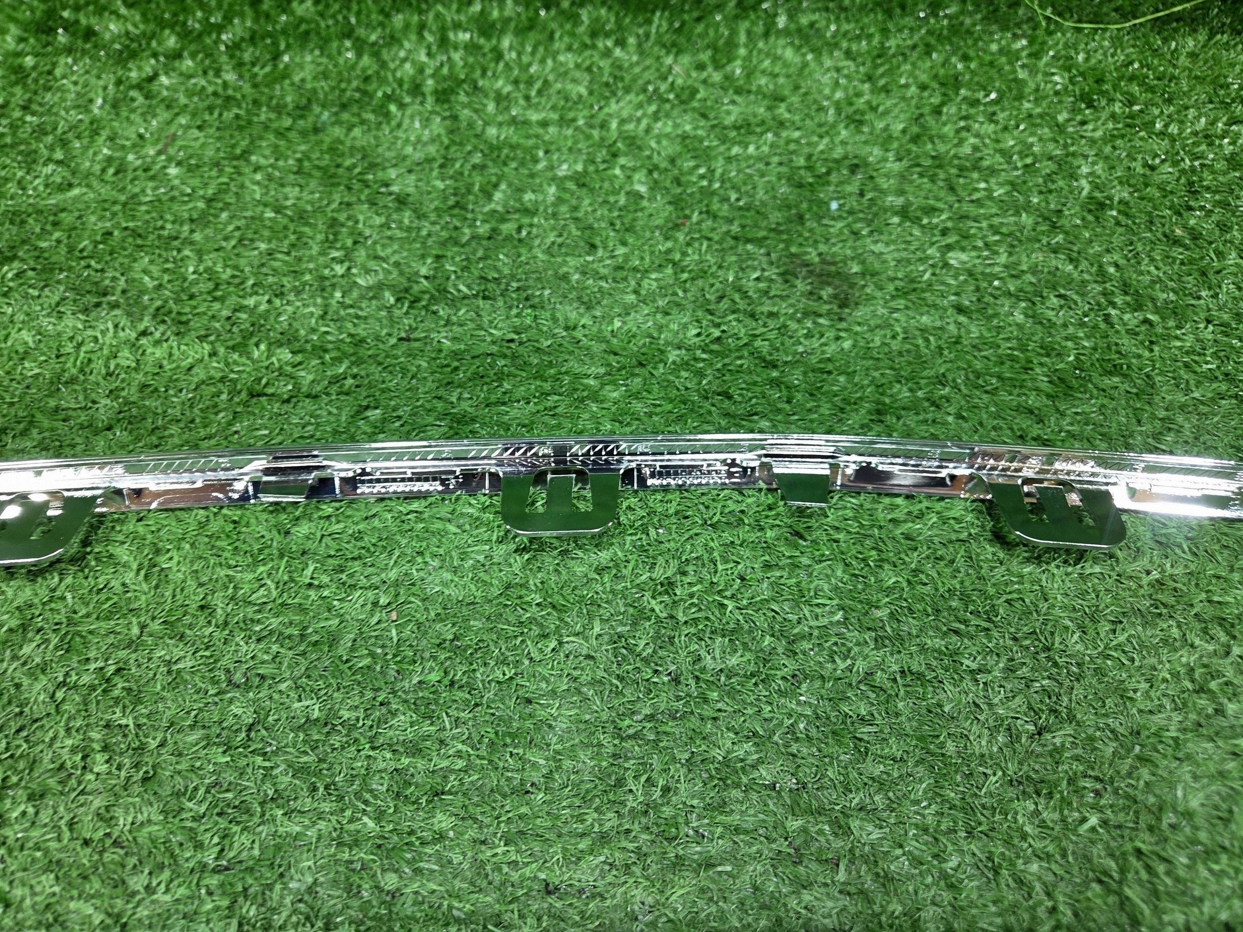 Mercedes B-Klasse W246 Frontstoßstangenzierleiste OEM A2478854801 image 7