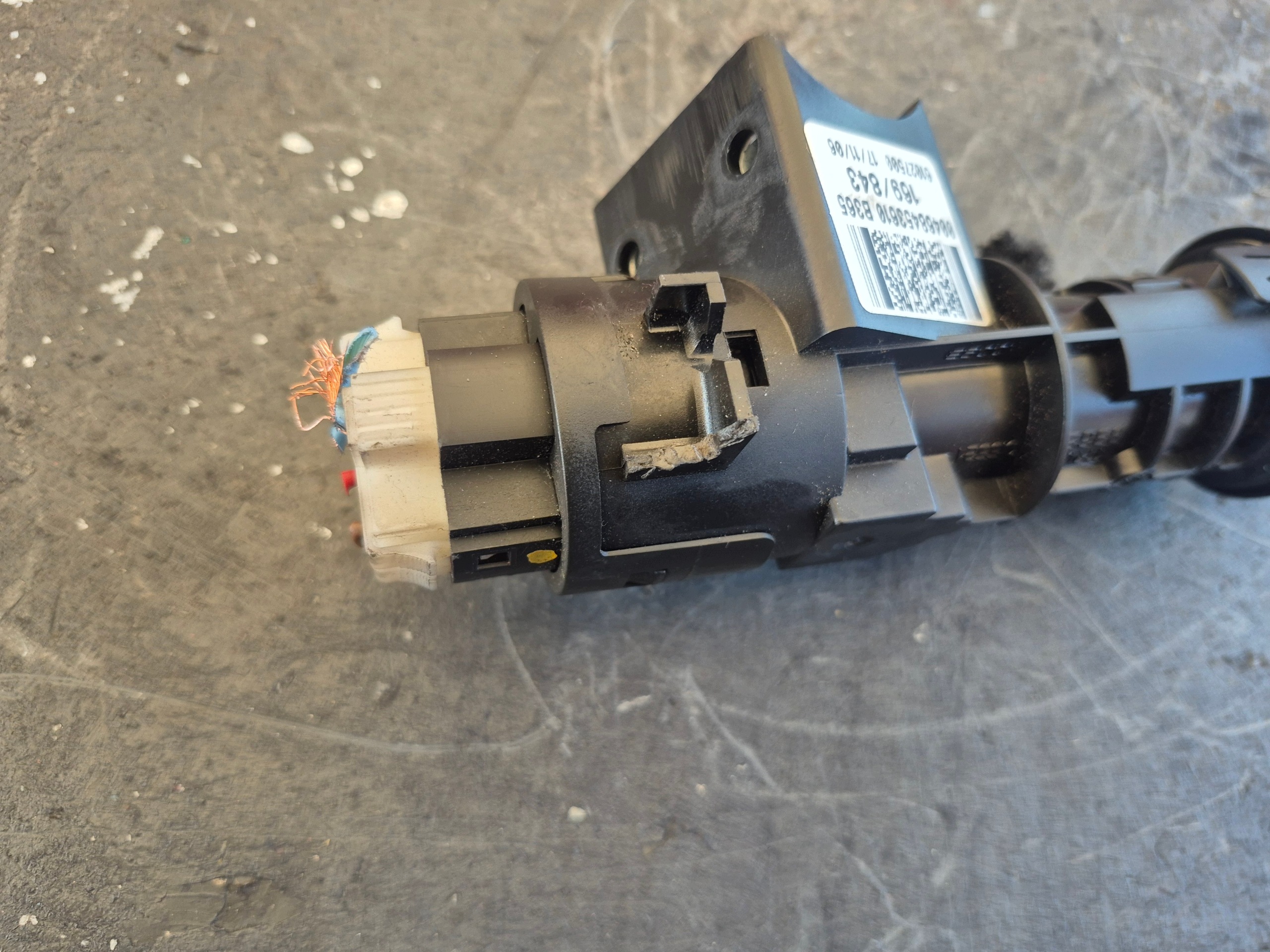 Interruptor de ignição Lancia OEM 00468453610 - Usado image 5