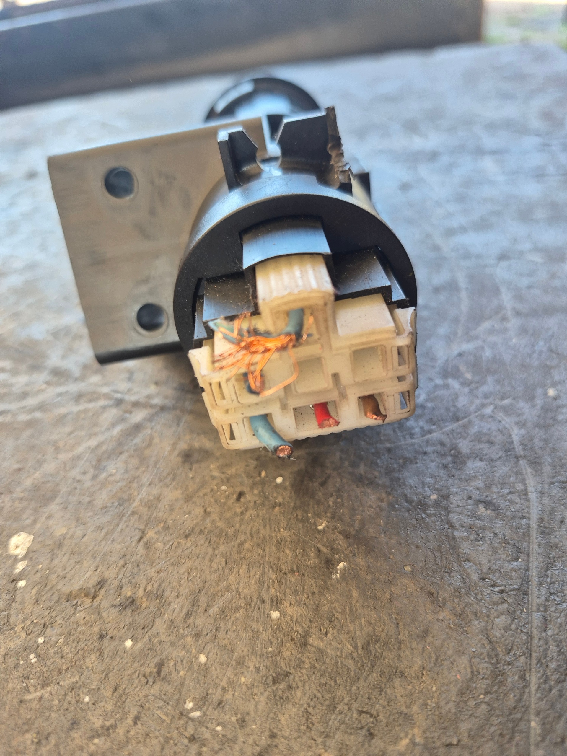 Interruptor de ignição Lancia OEM 00468453610 - Usado image 6