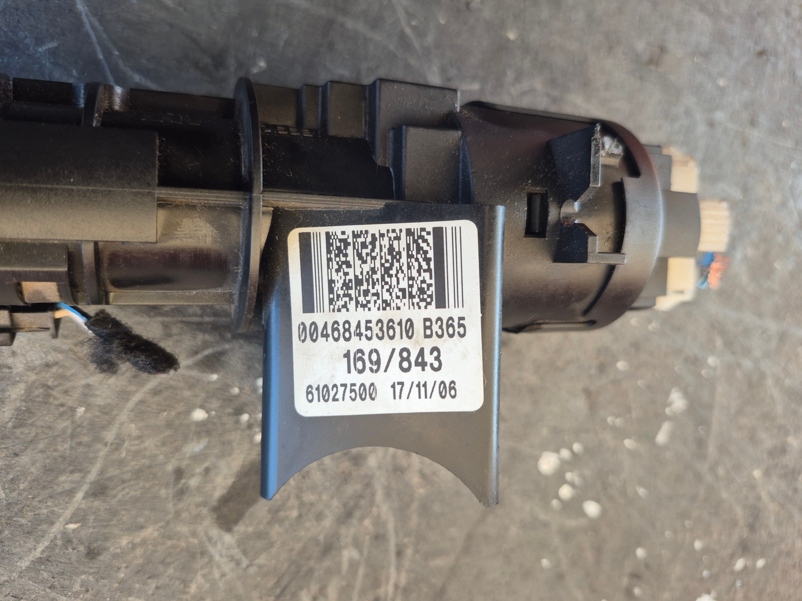 Interruptor de ignição Lancia OEM 00468453610 - Usado image 7