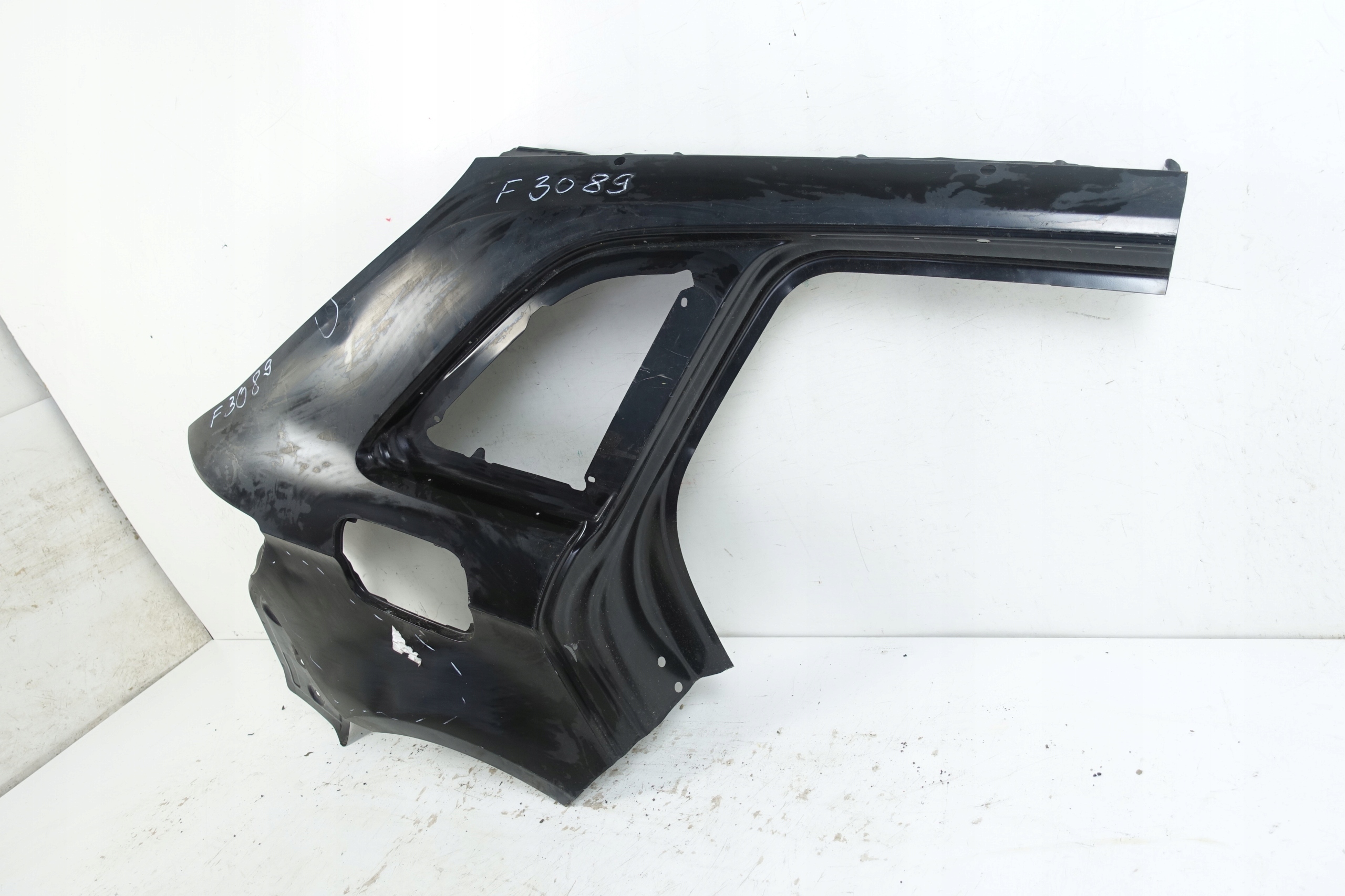 Audi A3 8V takaoikea lokasuoja OEM 8V4809838C