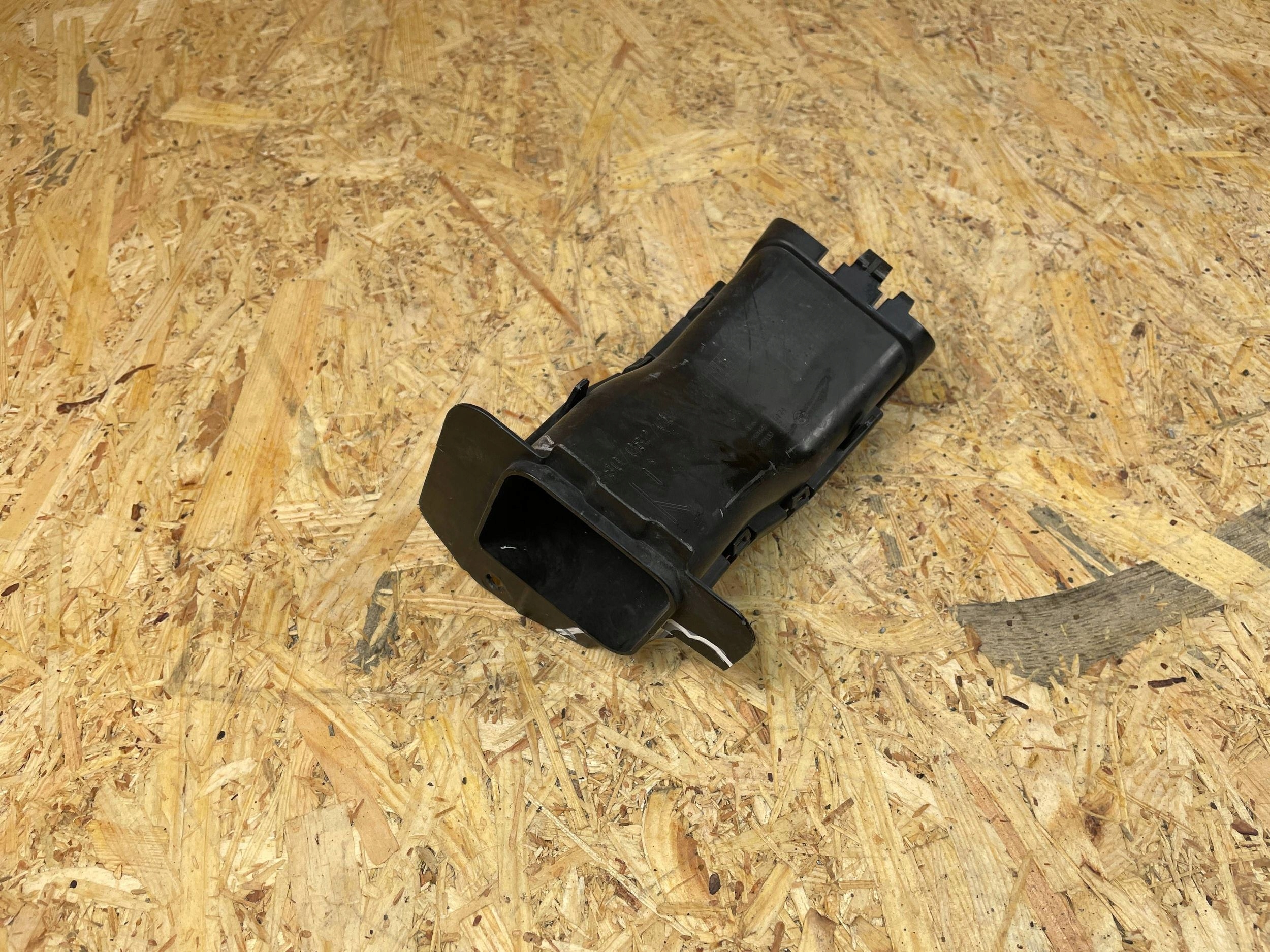 Entrée de refroidissement disque BMW 3 G20 OEM 7422280 image 7