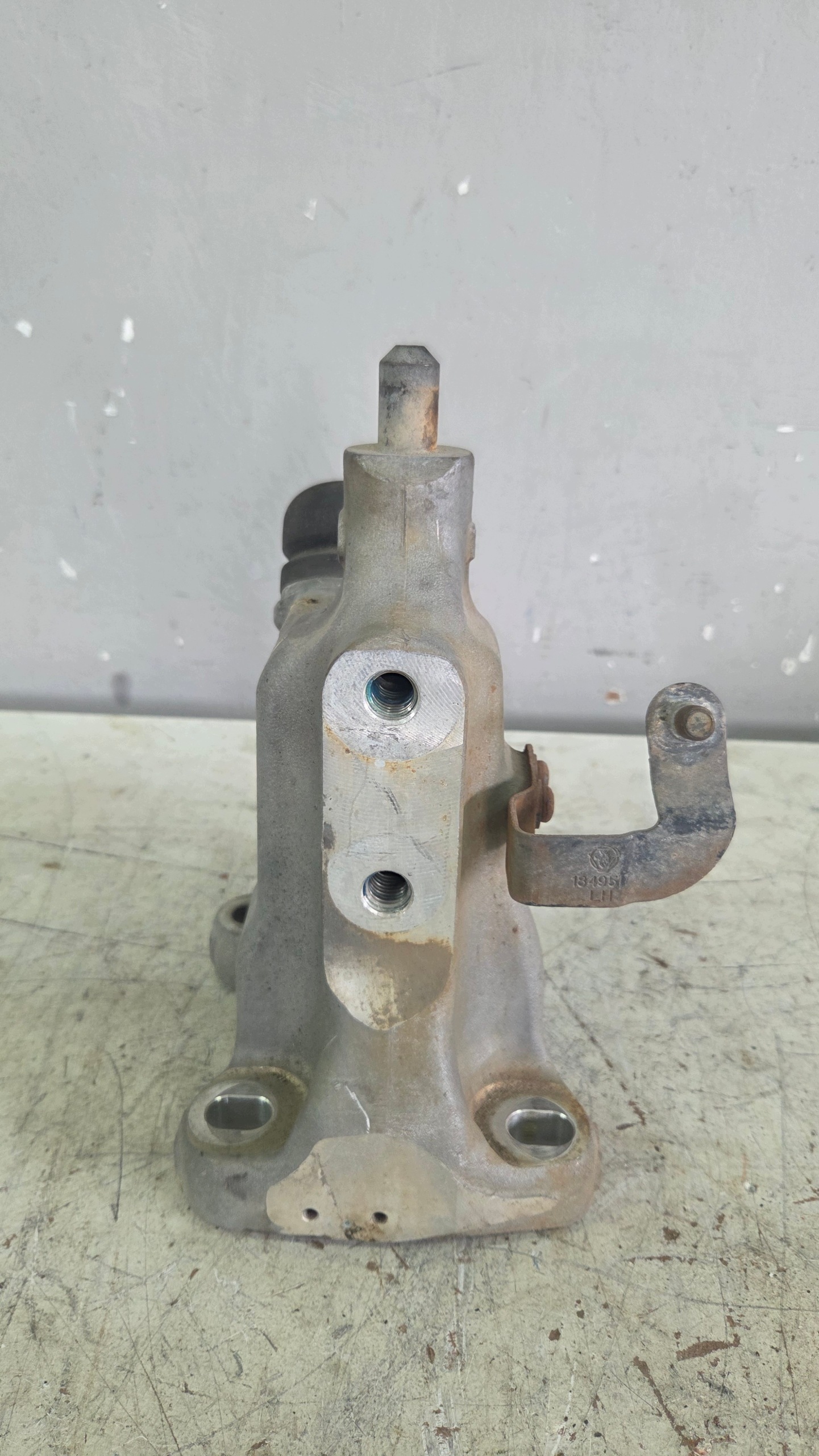 OEM 1788233 Scania R Ohjaamon Kaatokiinnike Vasen image 3