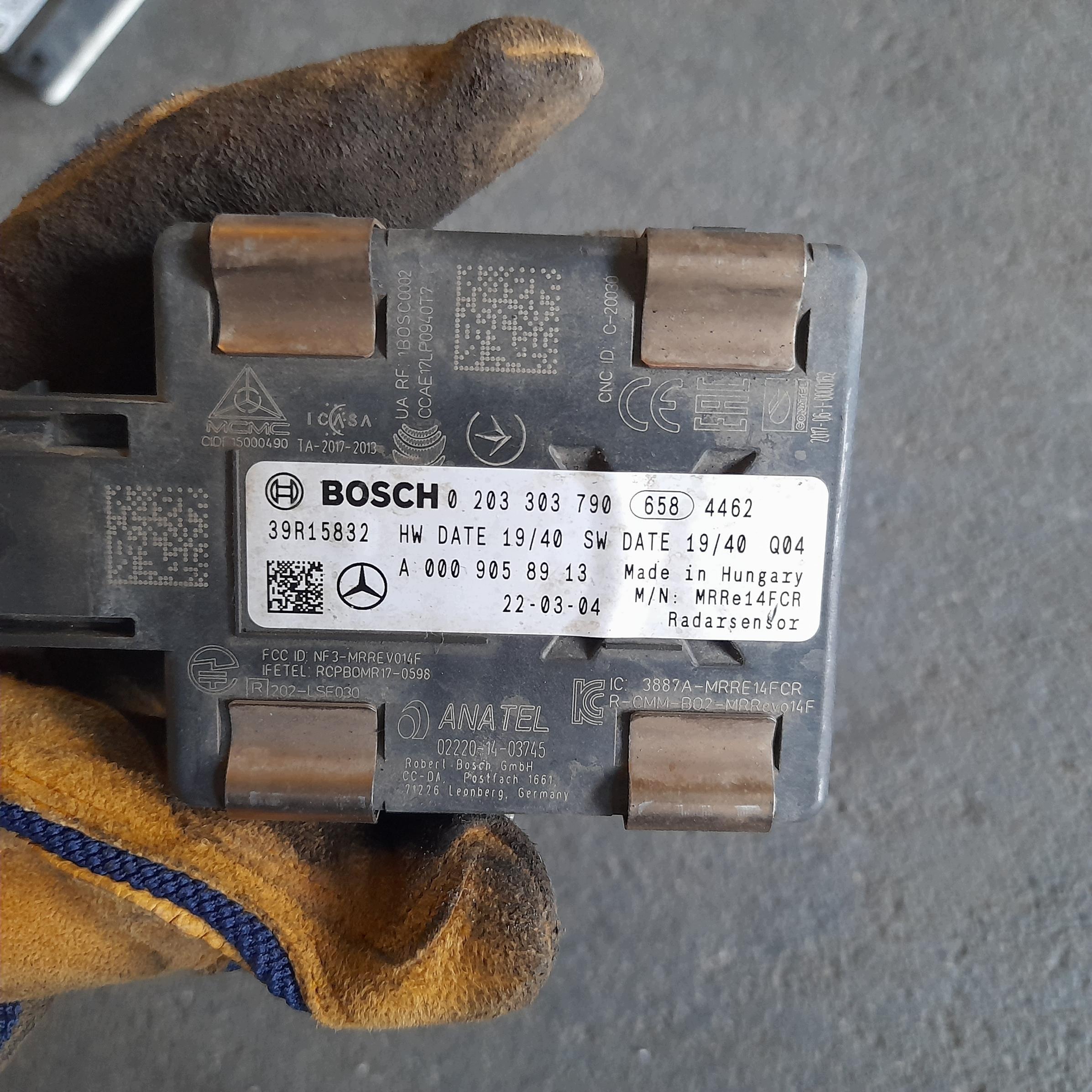 Radar Distronic Mercedes OEM A0009058913 Usado image 4