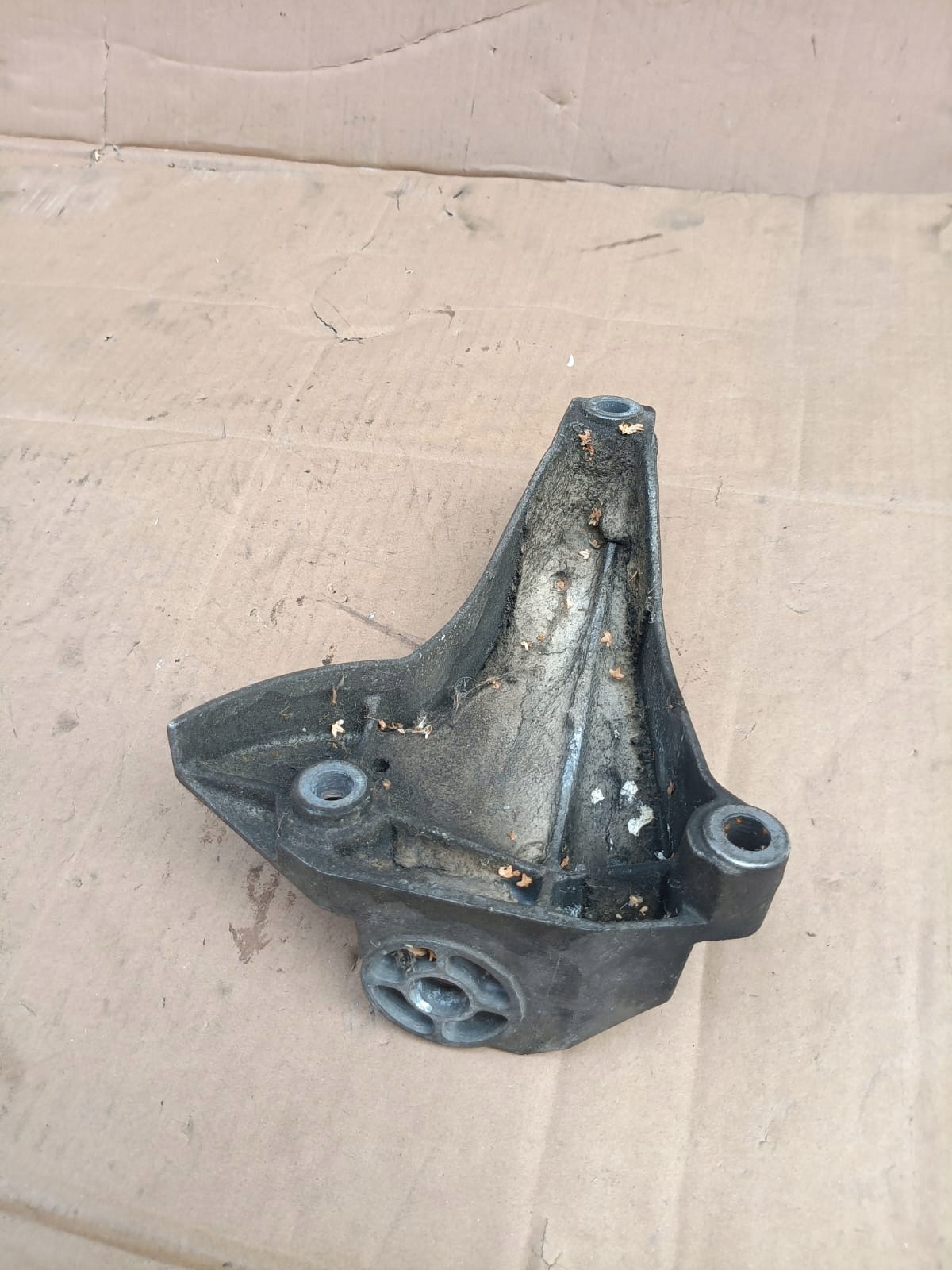 Support de boîte VW OEM 8D0399113AT pour Passat B5 image 5