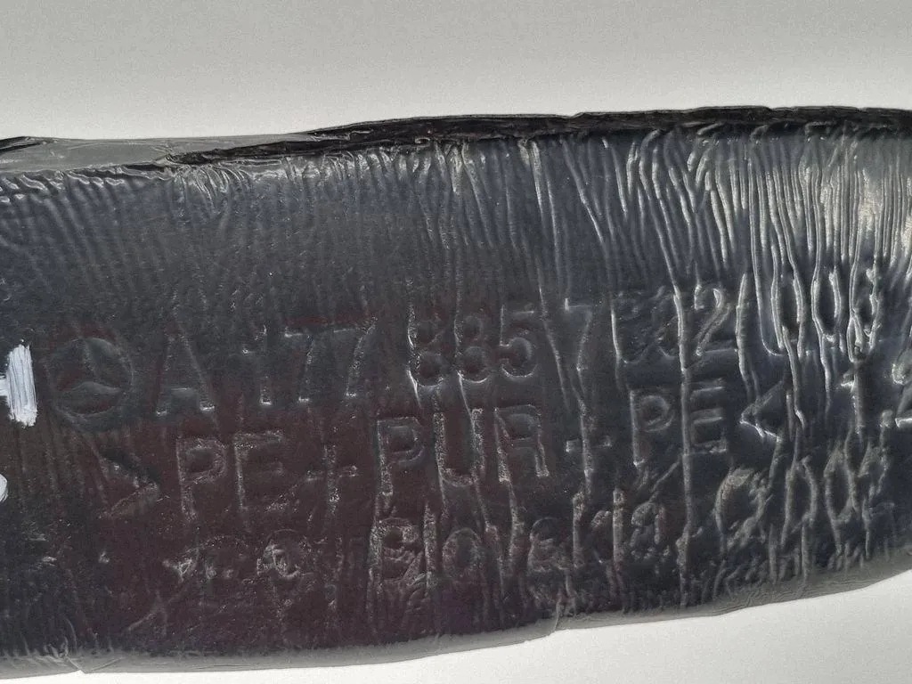 Mercedes-Benz Kori-Osa OEM A1778857602 - Käytetty