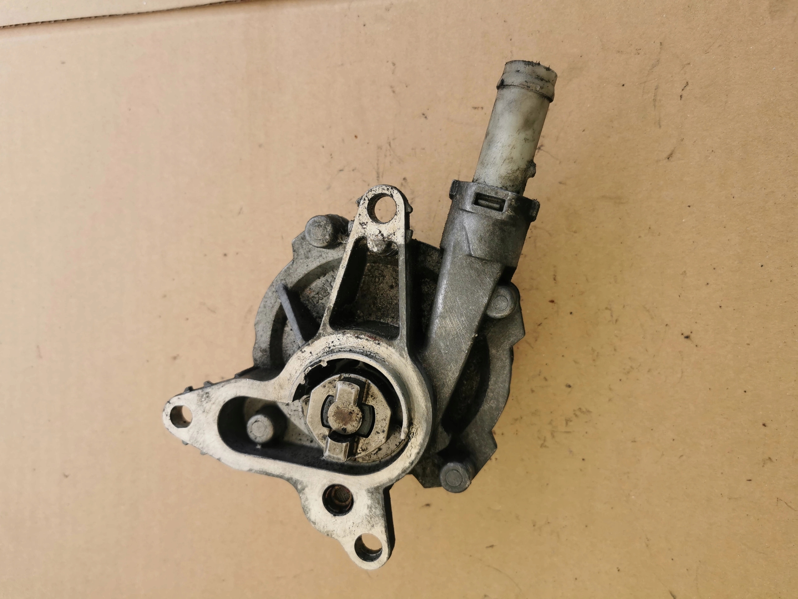 Bomba de vacío OEM 146508418R para Nissan Navara 2.3L image 4