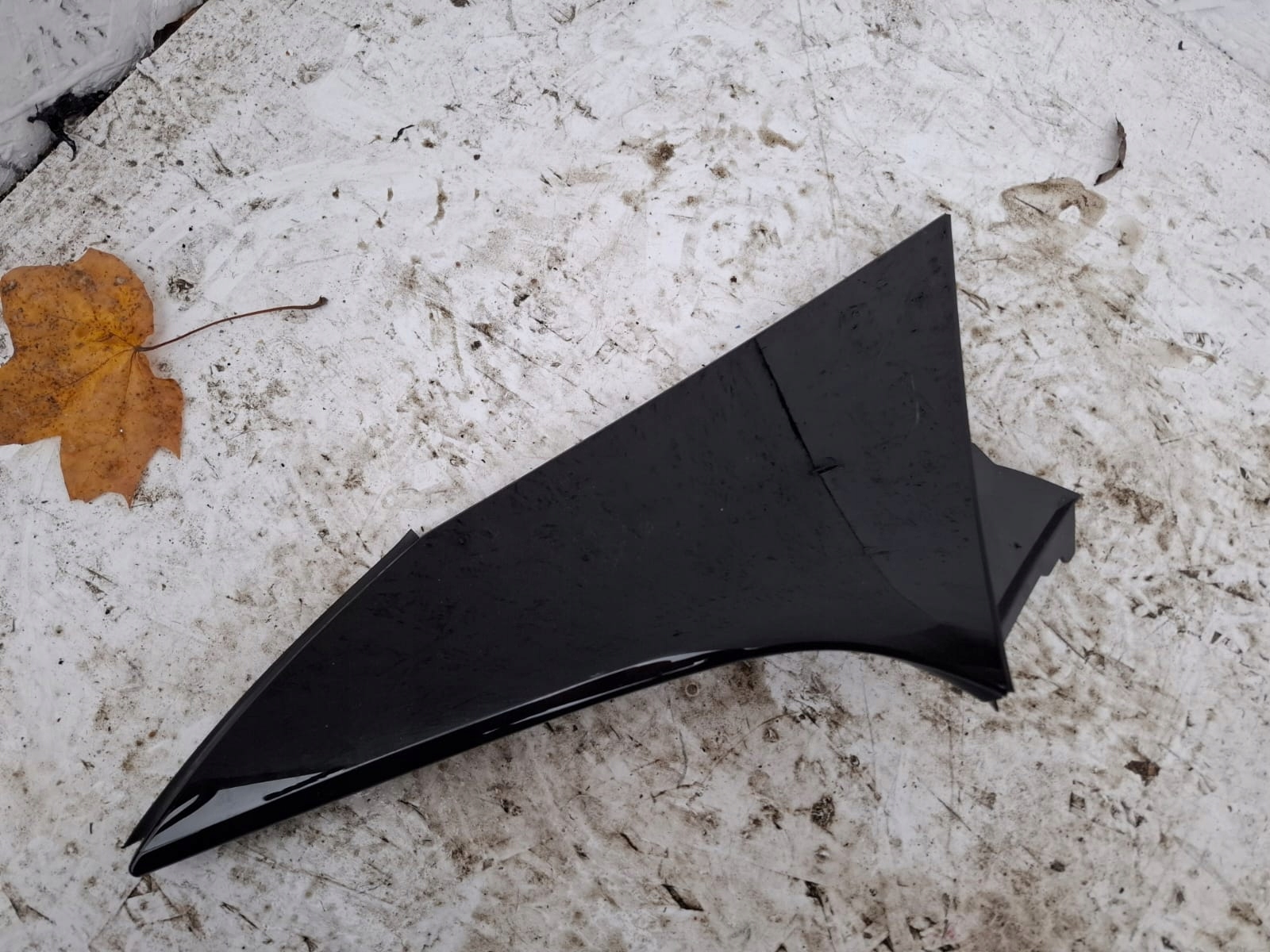 VW Kofferraumdeckel-Abdeckung OEM 11A827939D - Gebraucht image 4