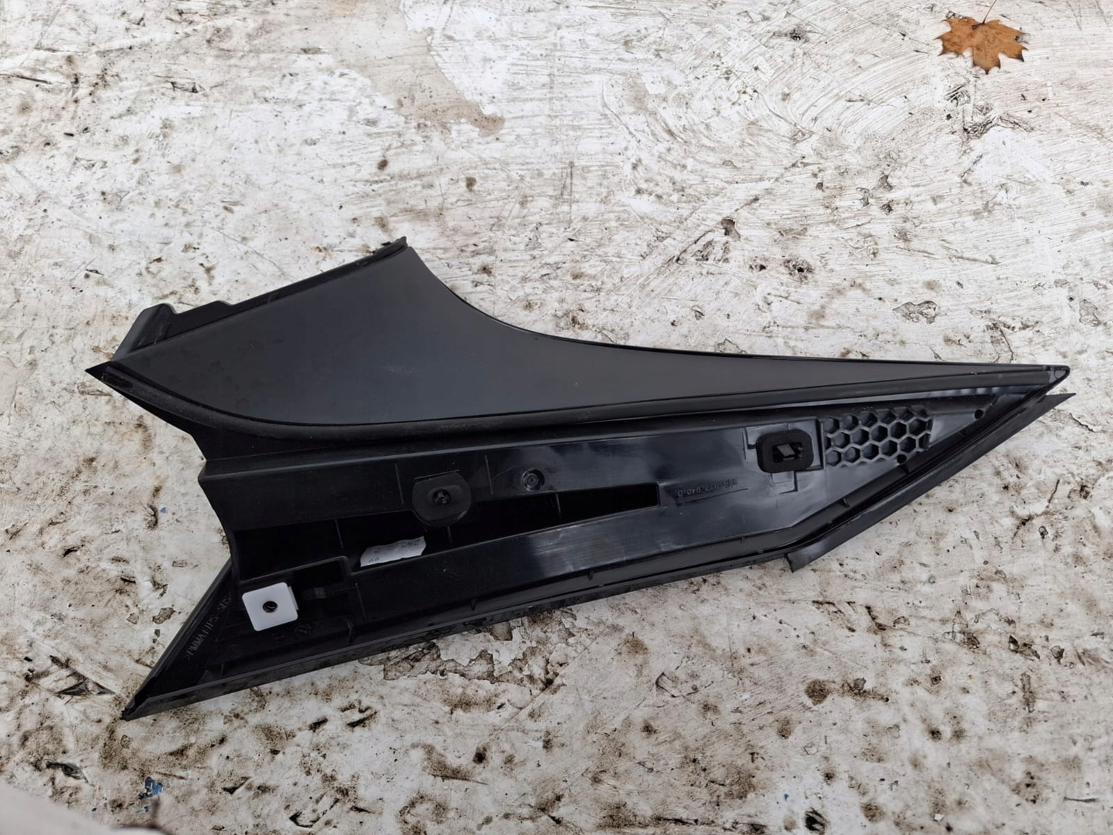 VW Kofferraumdeckel-Abdeckung OEM 11A827940D - Gebraucht image 3