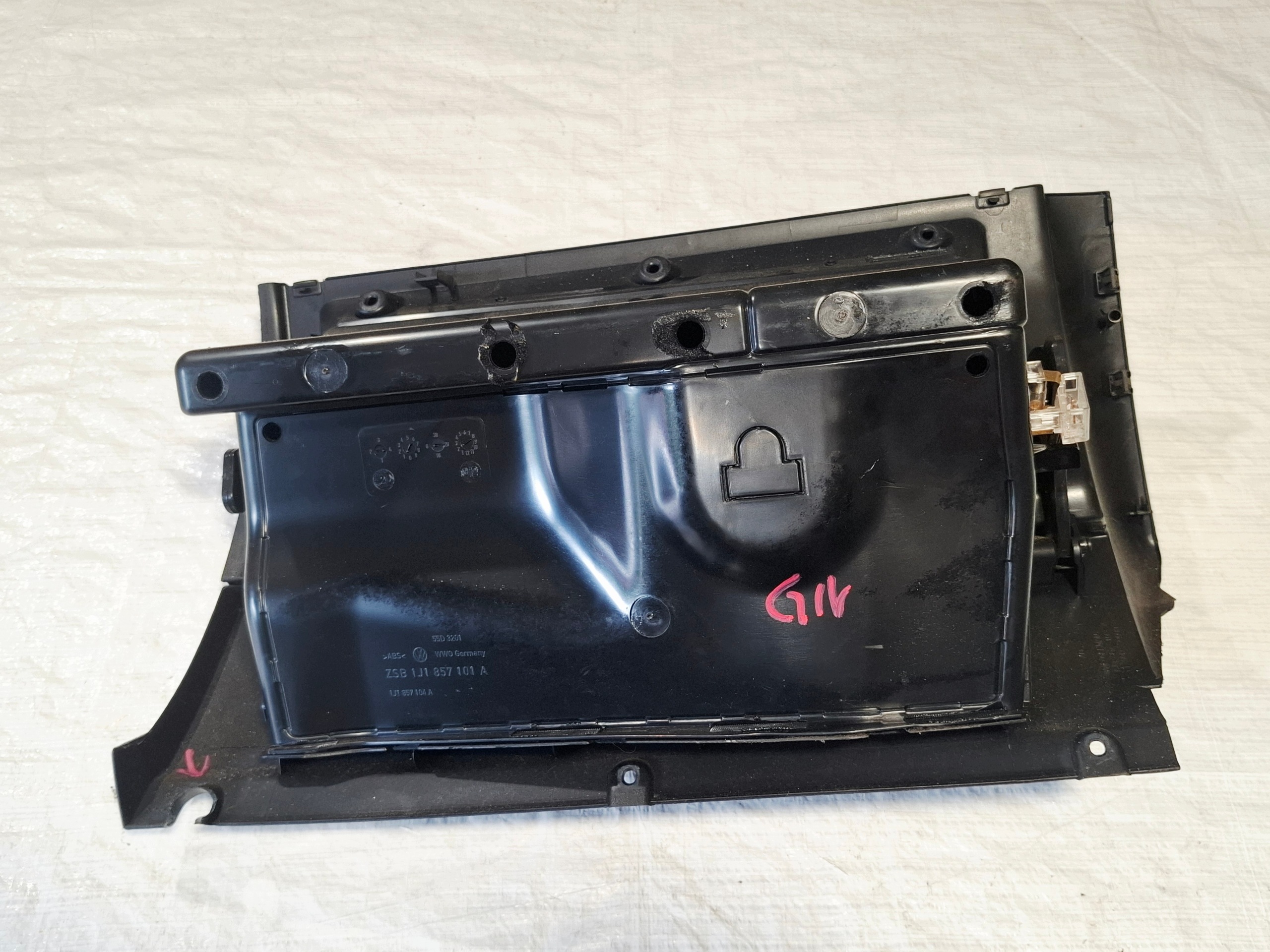 Luvas passageiro VW Golf IV OEM 1J1857101A image 8