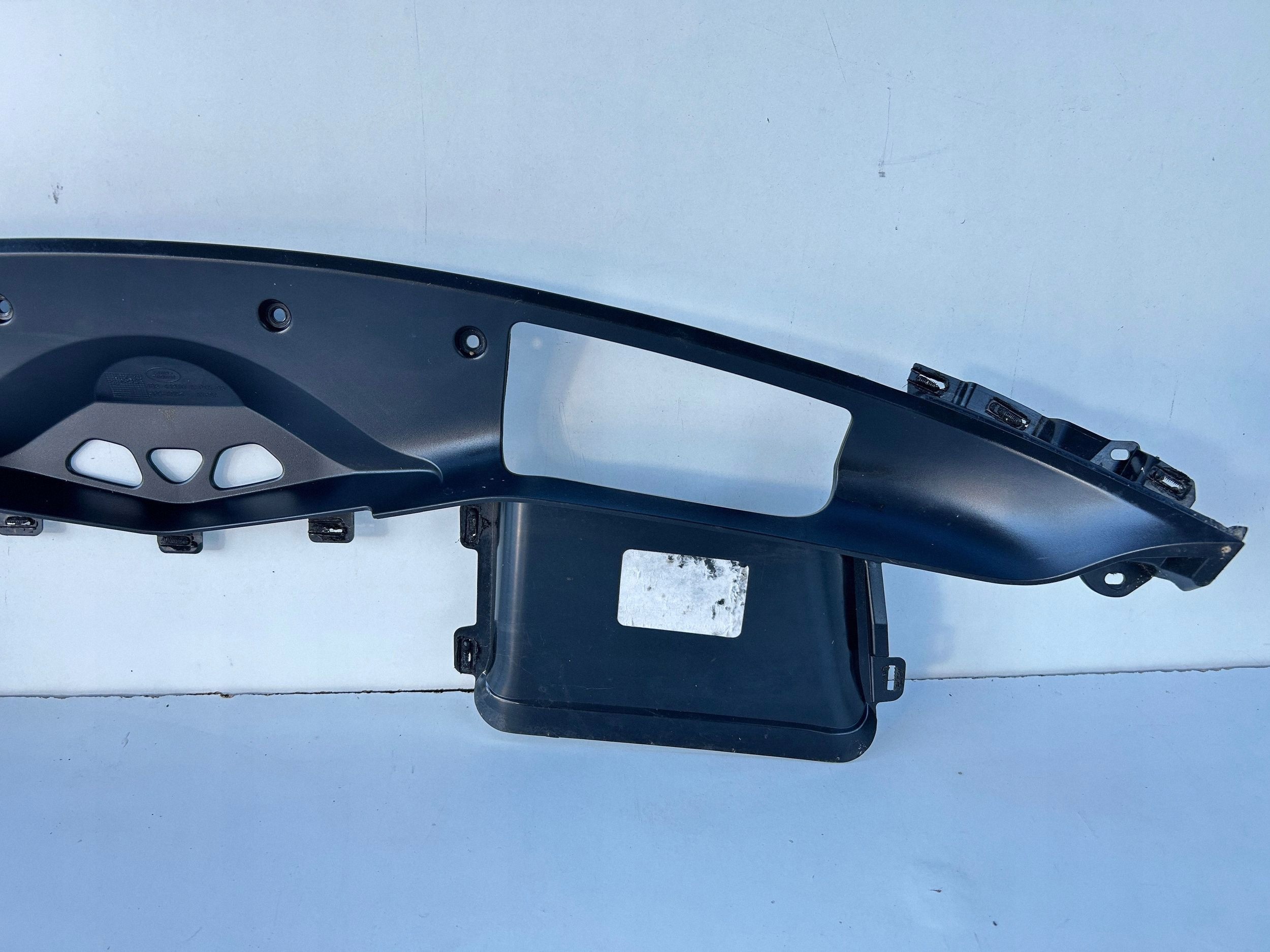 Spoiler Range Rover Velar L560 OEM J82-44210-A image 3