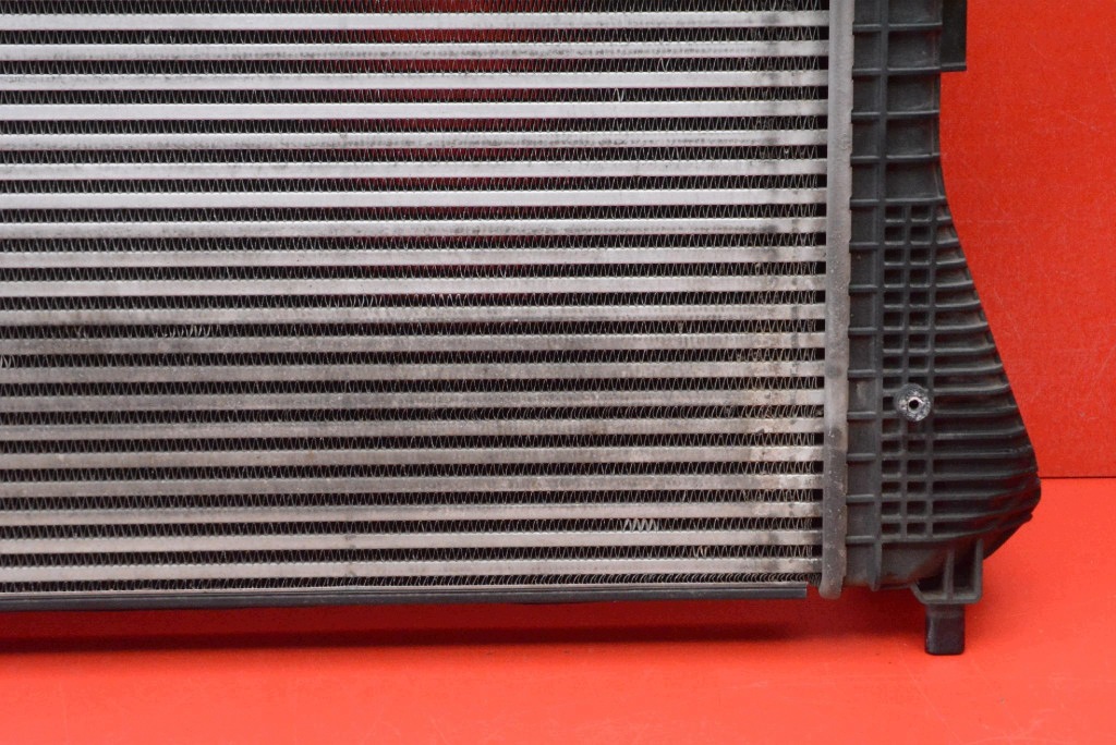 Radiateur intercooler OEM 3C0145805AK pour VW Passat B7 image 4