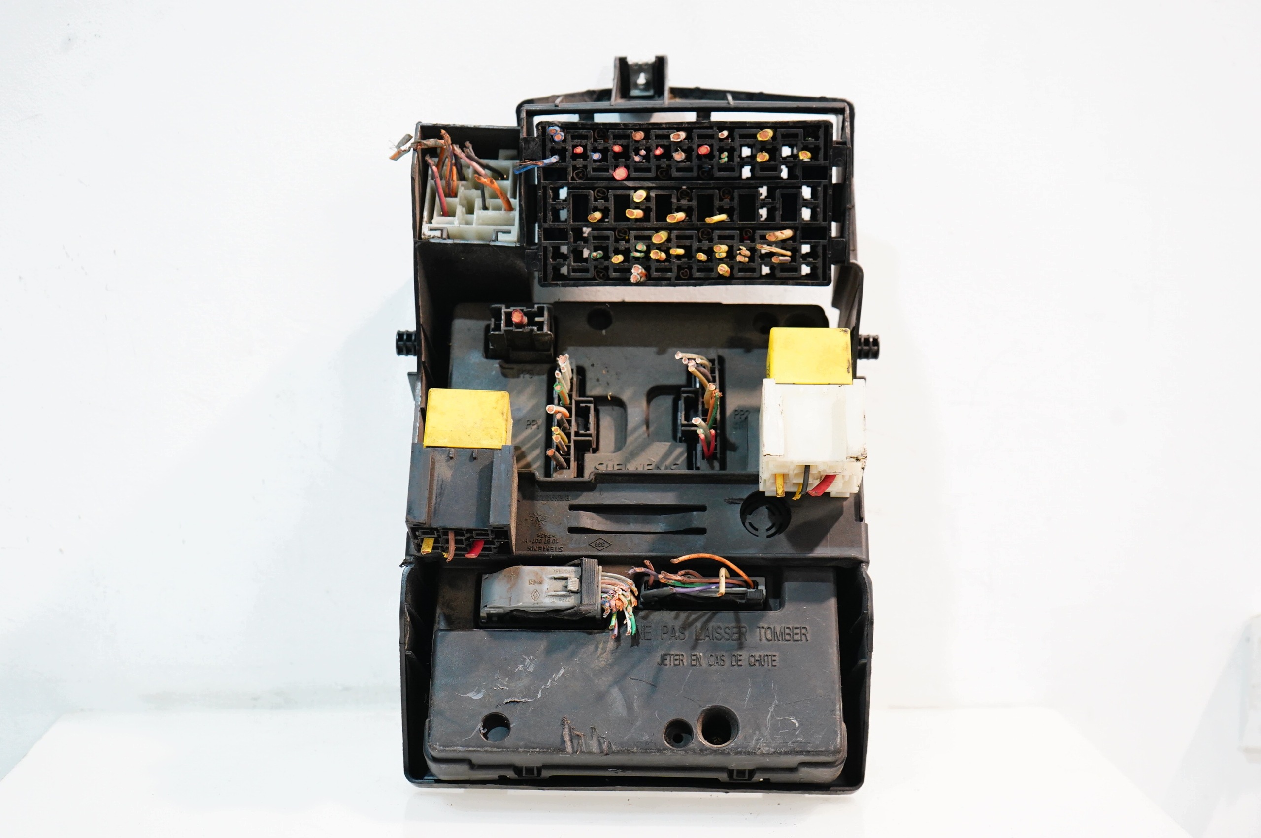 Sulakelaatikko OEM 8200029342B Renault Scenic I
