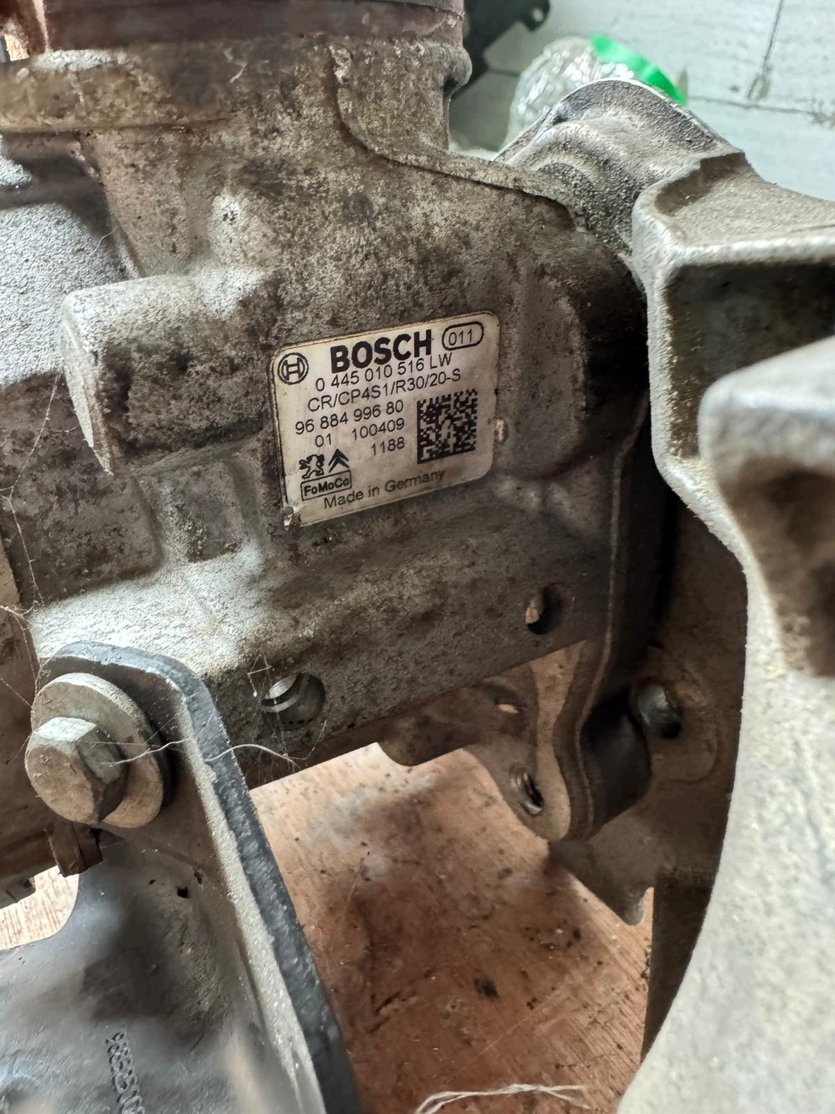 Bomba de inyección Peugeot 9688499680 para 1.6 HDI image 4