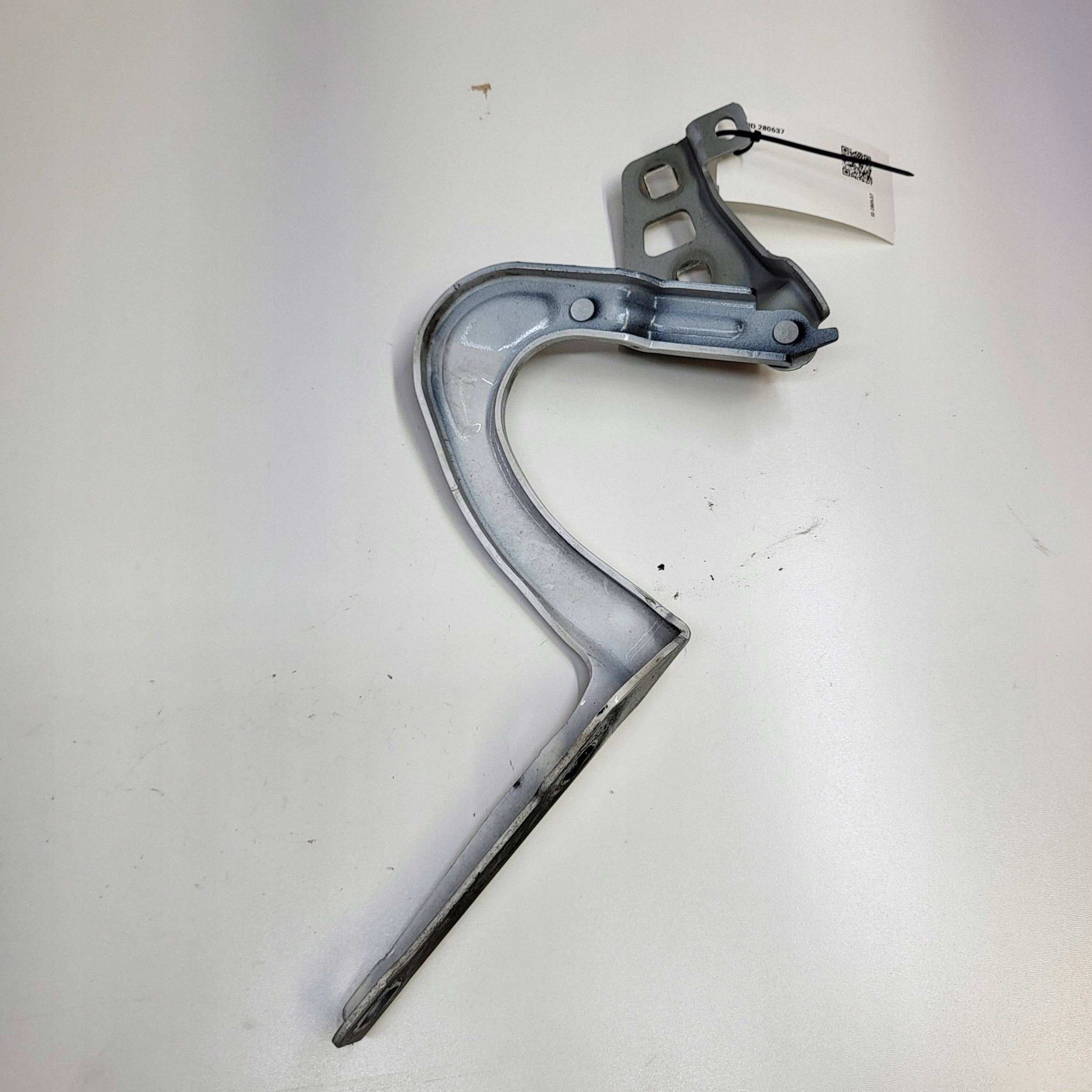 Tesla Y Konepeltisarana Vasen Etu OEM 149626700C