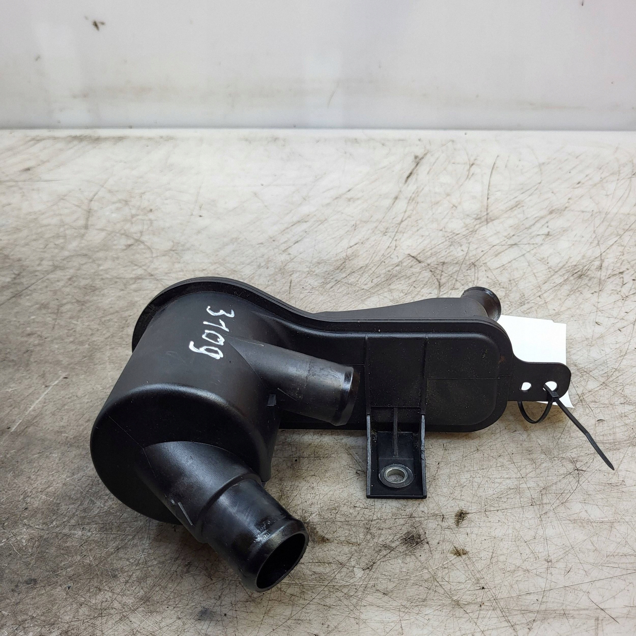 Oljeseparator + Ventilationsrör OEM 6G9Q-6A785-AB image 3