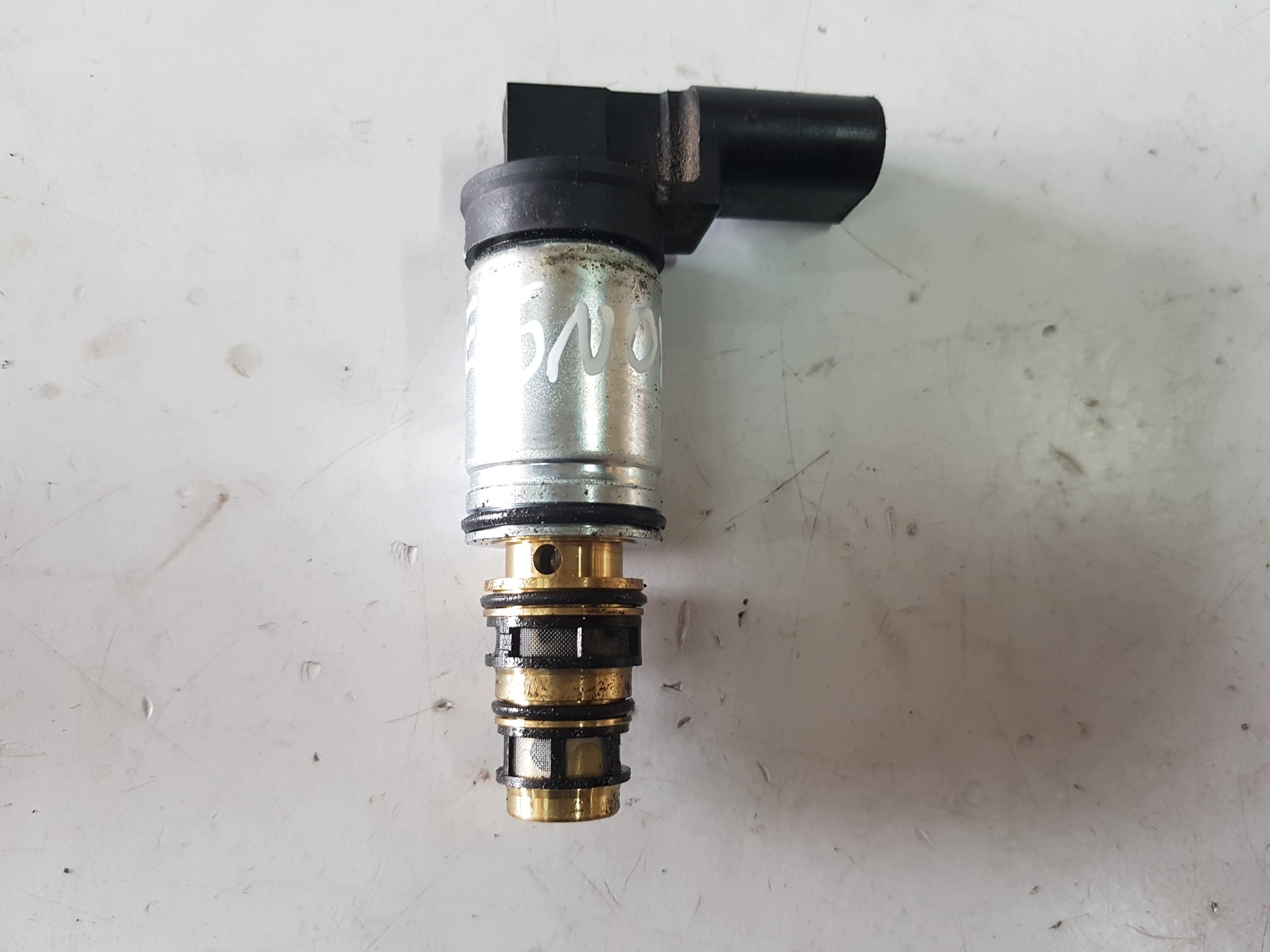 Compresseur AC Skoda OE 5N0820803E Occasion image 2