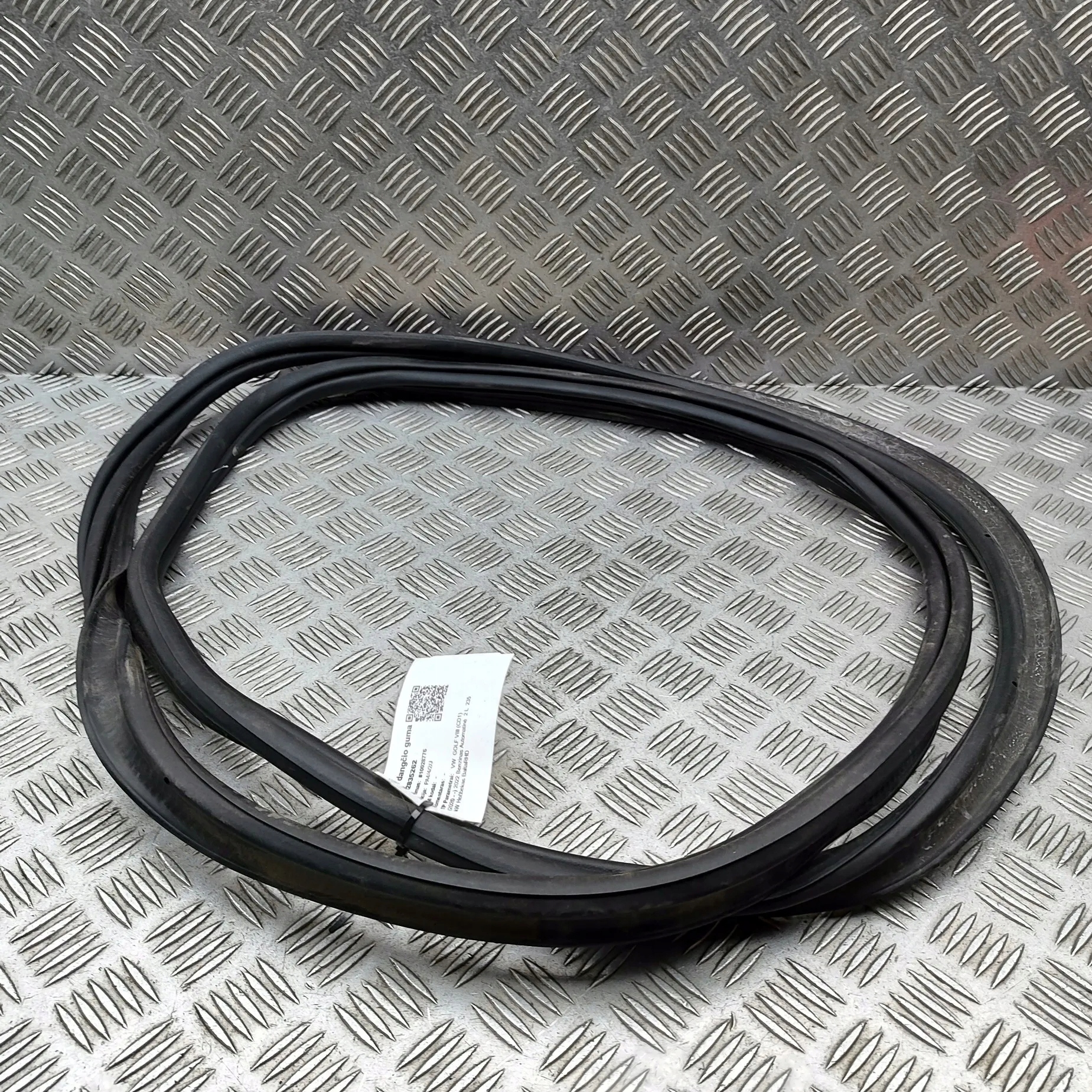 Junta maletero VW OEM 5H6827705B Golf III image 5