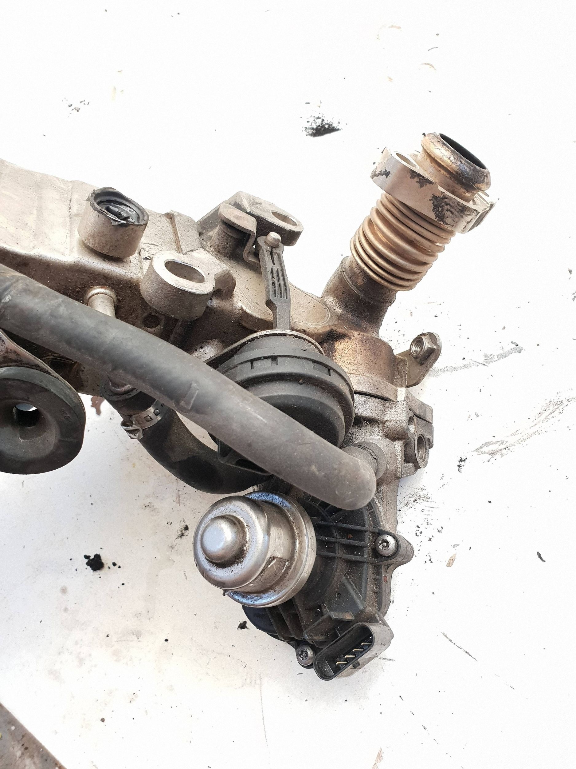 Enfriador EGR Toyota OEM 7926006 - Estado Usado