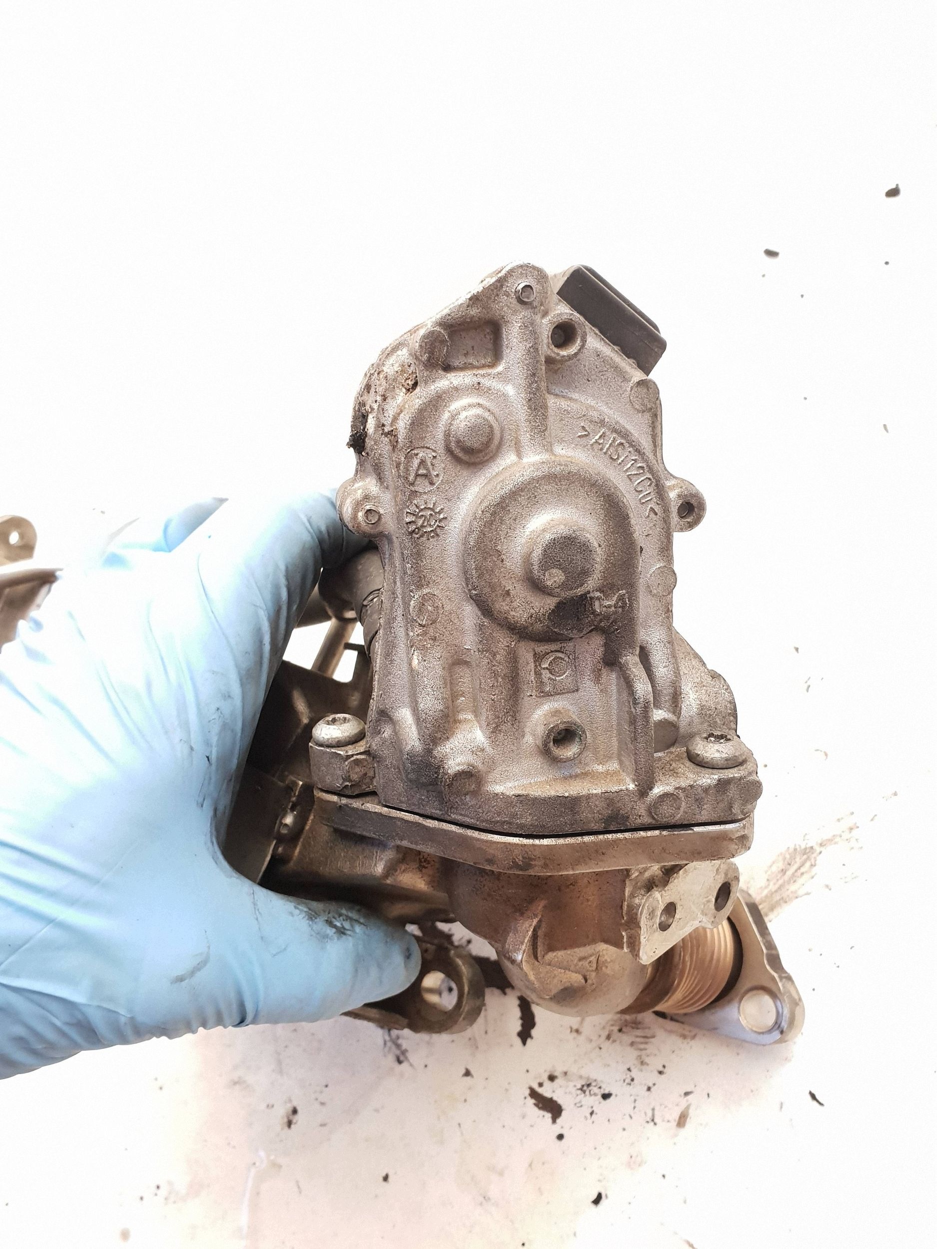 Arrefecedor EGR Toyota OEM 7926006 - Estado Usado image 3