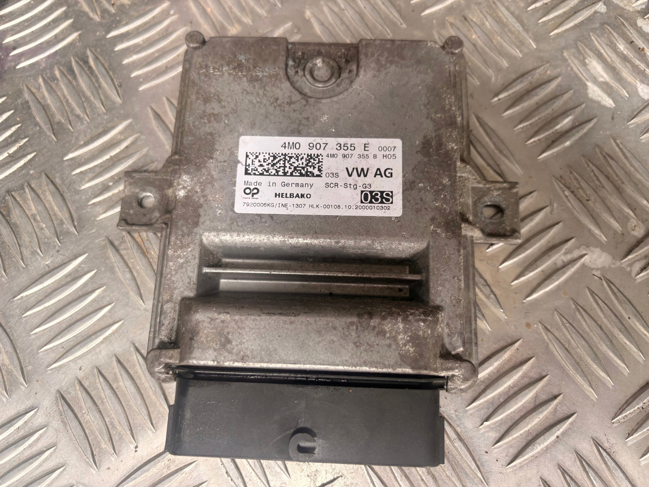 Used Audi AdBlue Controller Module OEM 4M0907355E image 2