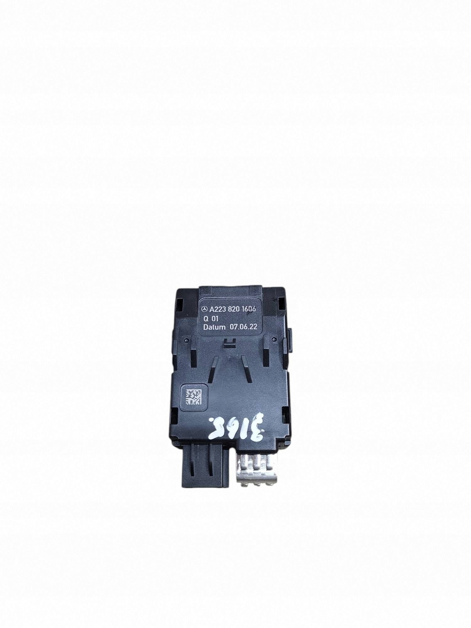 Conector áudio Mercedes EQS 580 OEM A2238201606 image 2