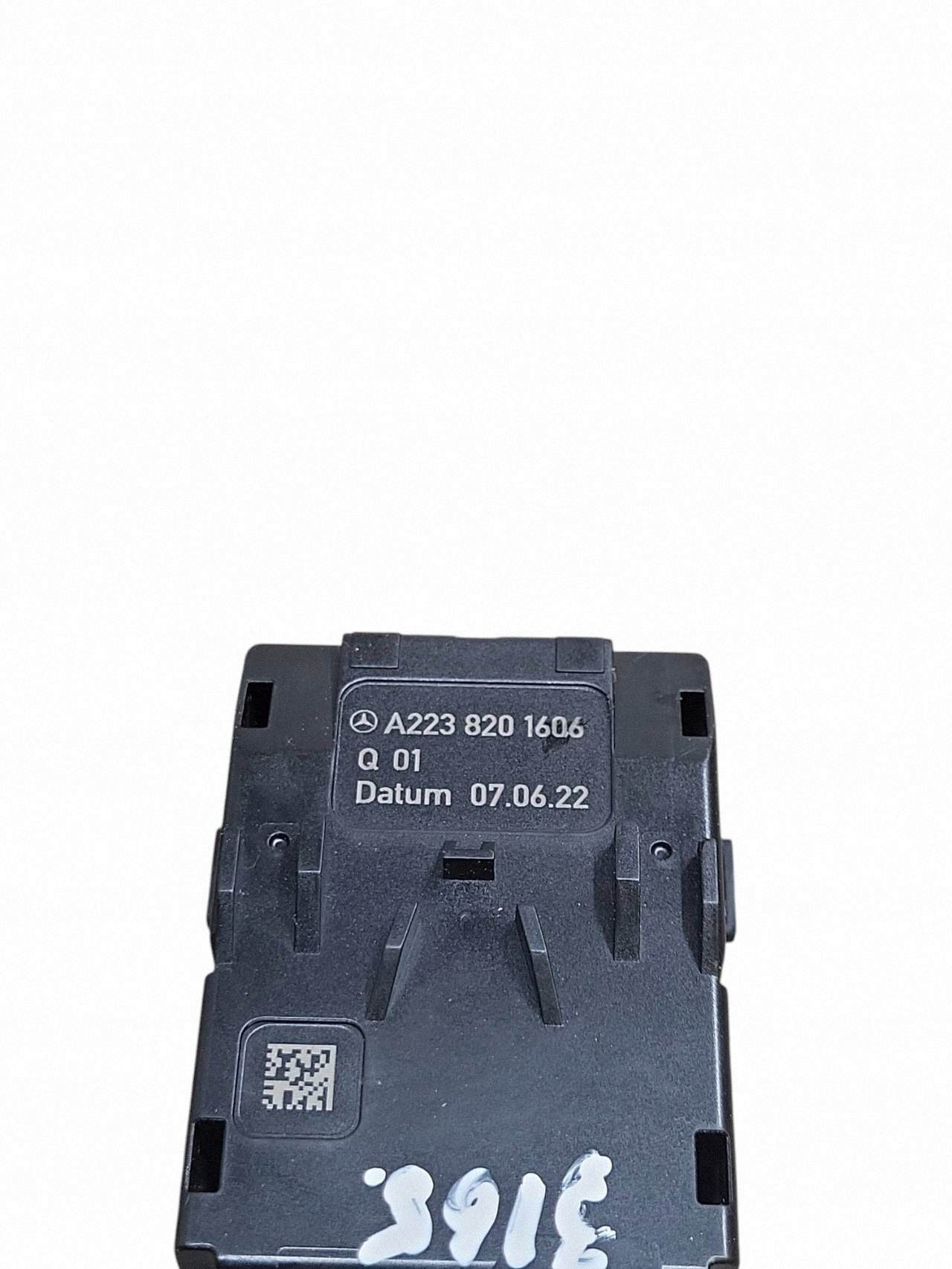 Conector áudio Mercedes EQS 580 OEM A2238201606 image 6