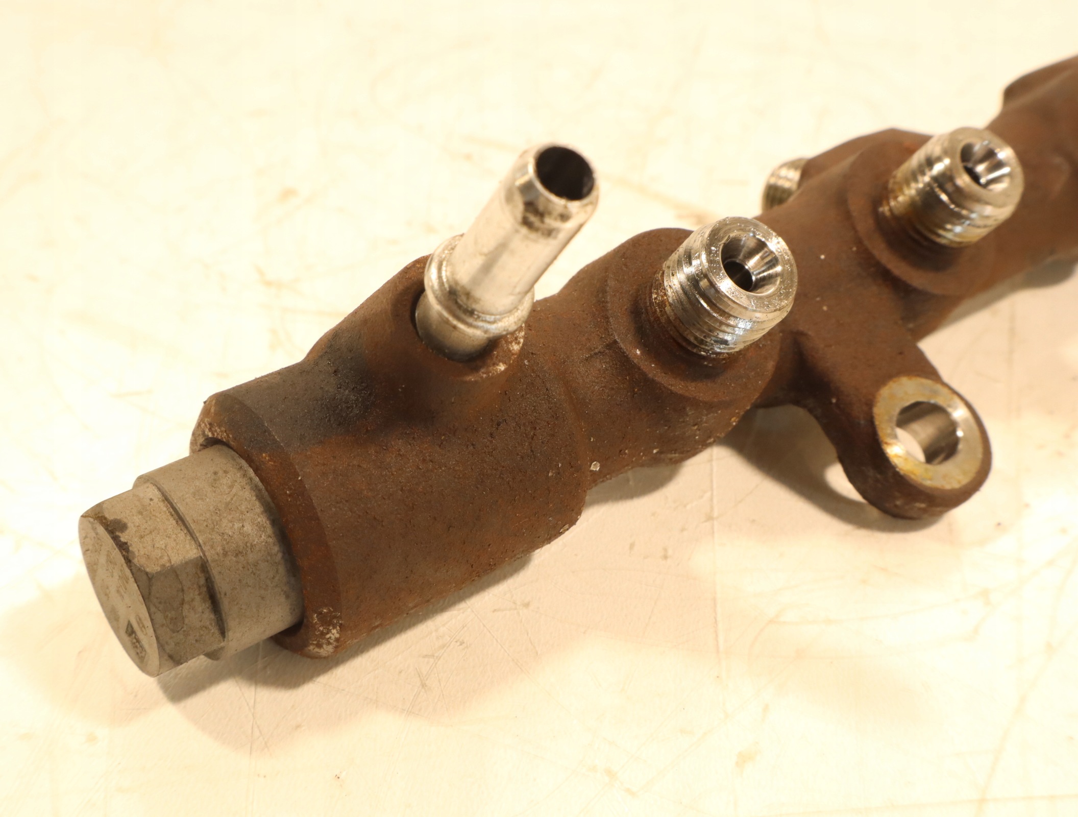 OEM 9821399680 Rail d'injection pour Citroën Berlingo image 5