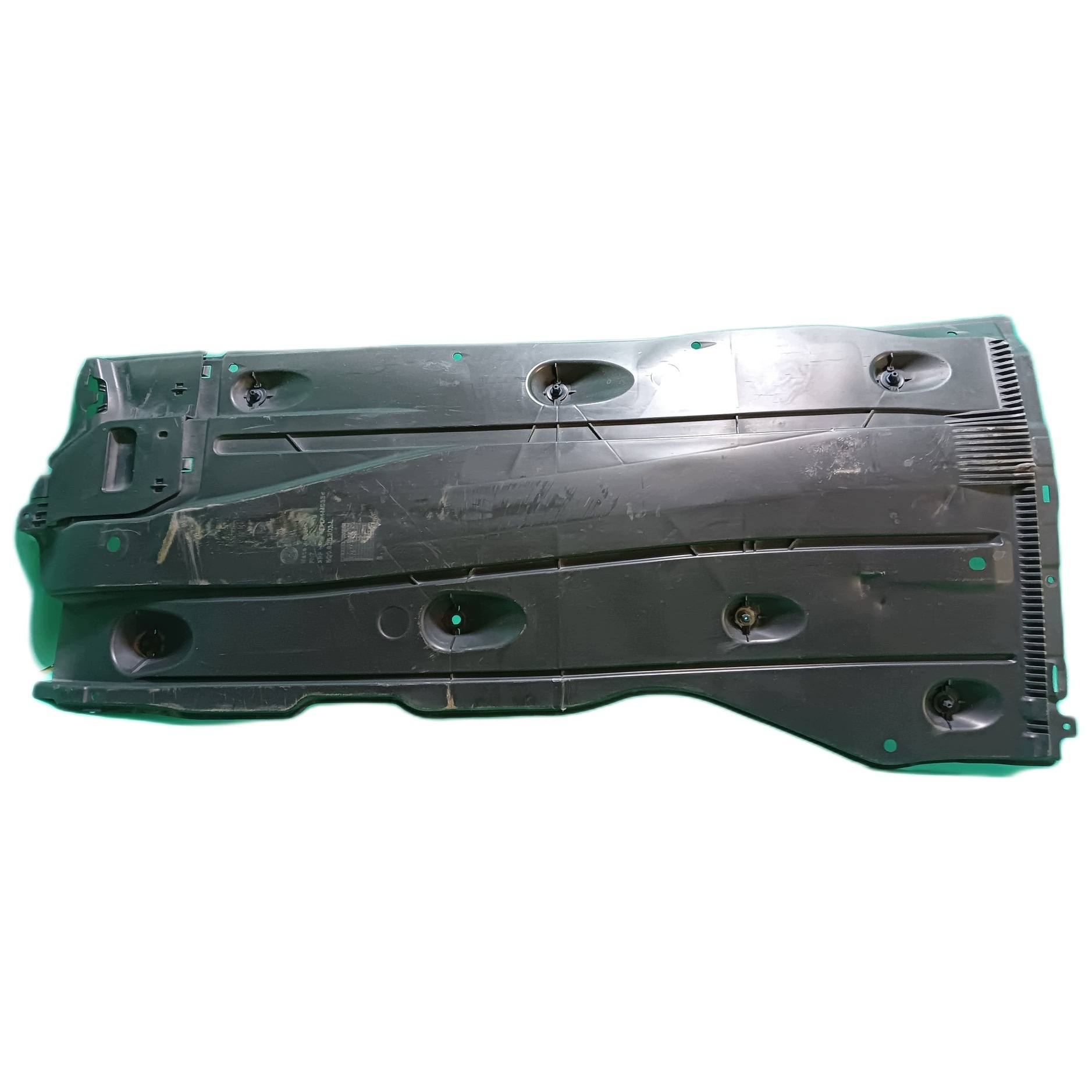Escudo inferior esquerdo OEM 5Q0825201L para Audi A3 8V image 3