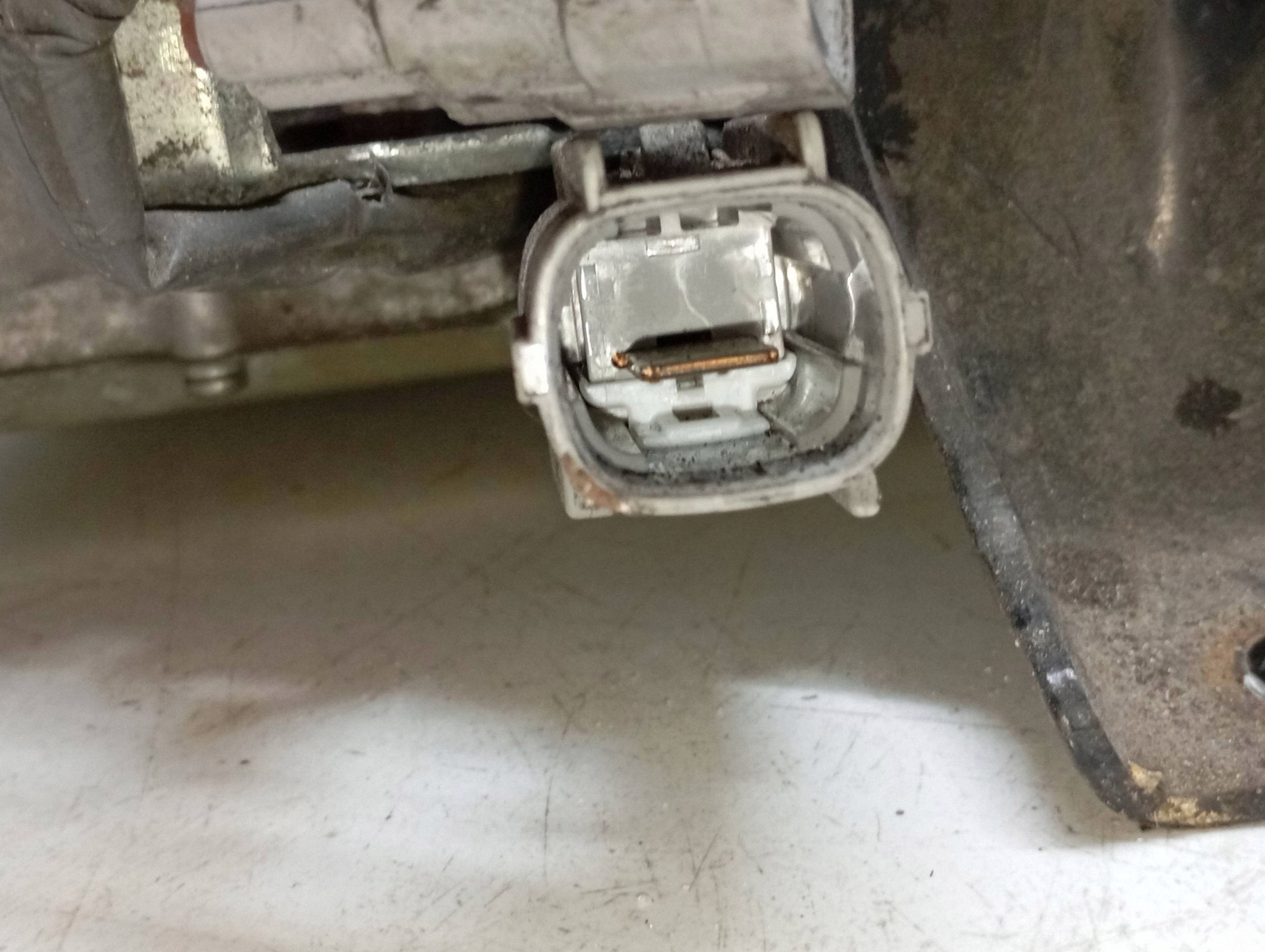 Inversor Toyota G9200-47121 para Prius II - Usado image 4