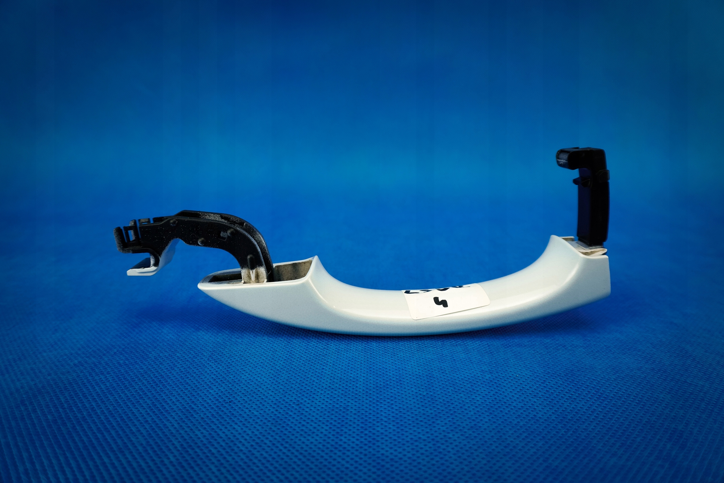 Audi A4 B8 vänster bakdörrhandtag OEM 8T0837205A image 4