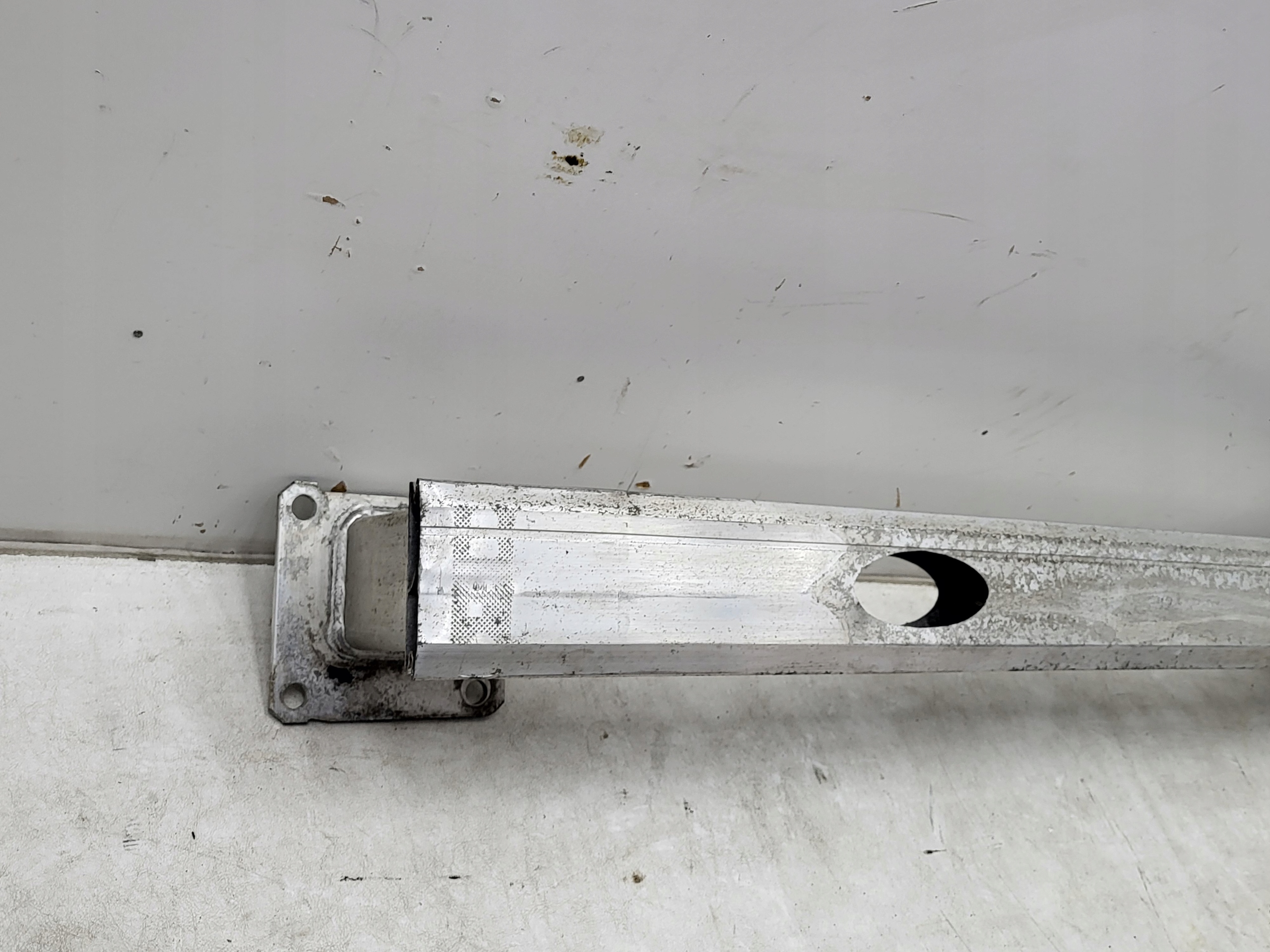 Barra reforço para-choques traseiro OEM 9808286980 image 3