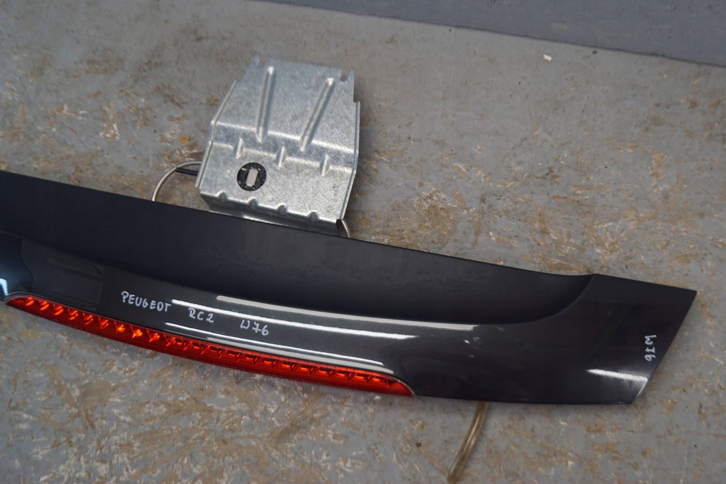 OEM YM17445580 Heckflügel für Peugeot RCZ 1.6 THP image 7