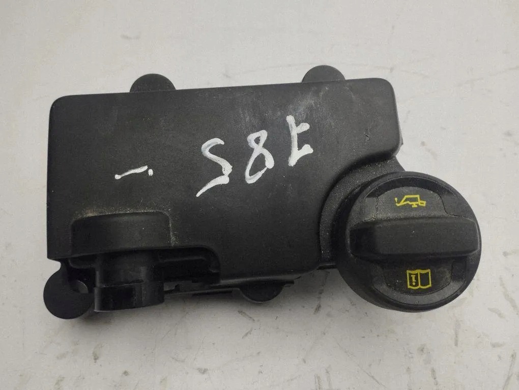 Skoda Öleinfüllstutzen OEM 05C103495B - Gebraucht image 2