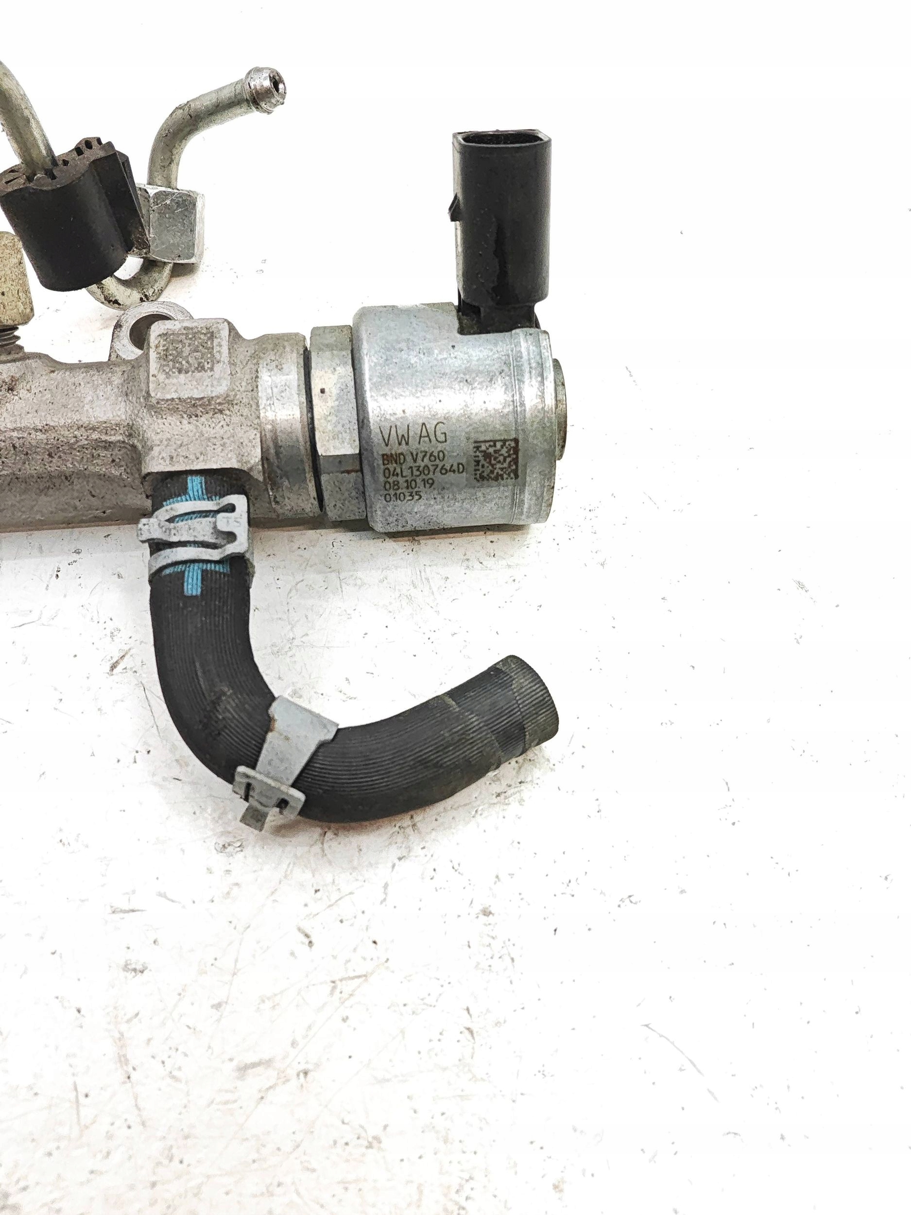 Distribuidor de combustível OEM 04L089H para Volkswagen Passat image 3