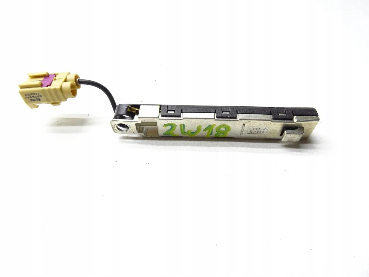 Antennenverstärker 5N0035552C VW Tiguan image 3