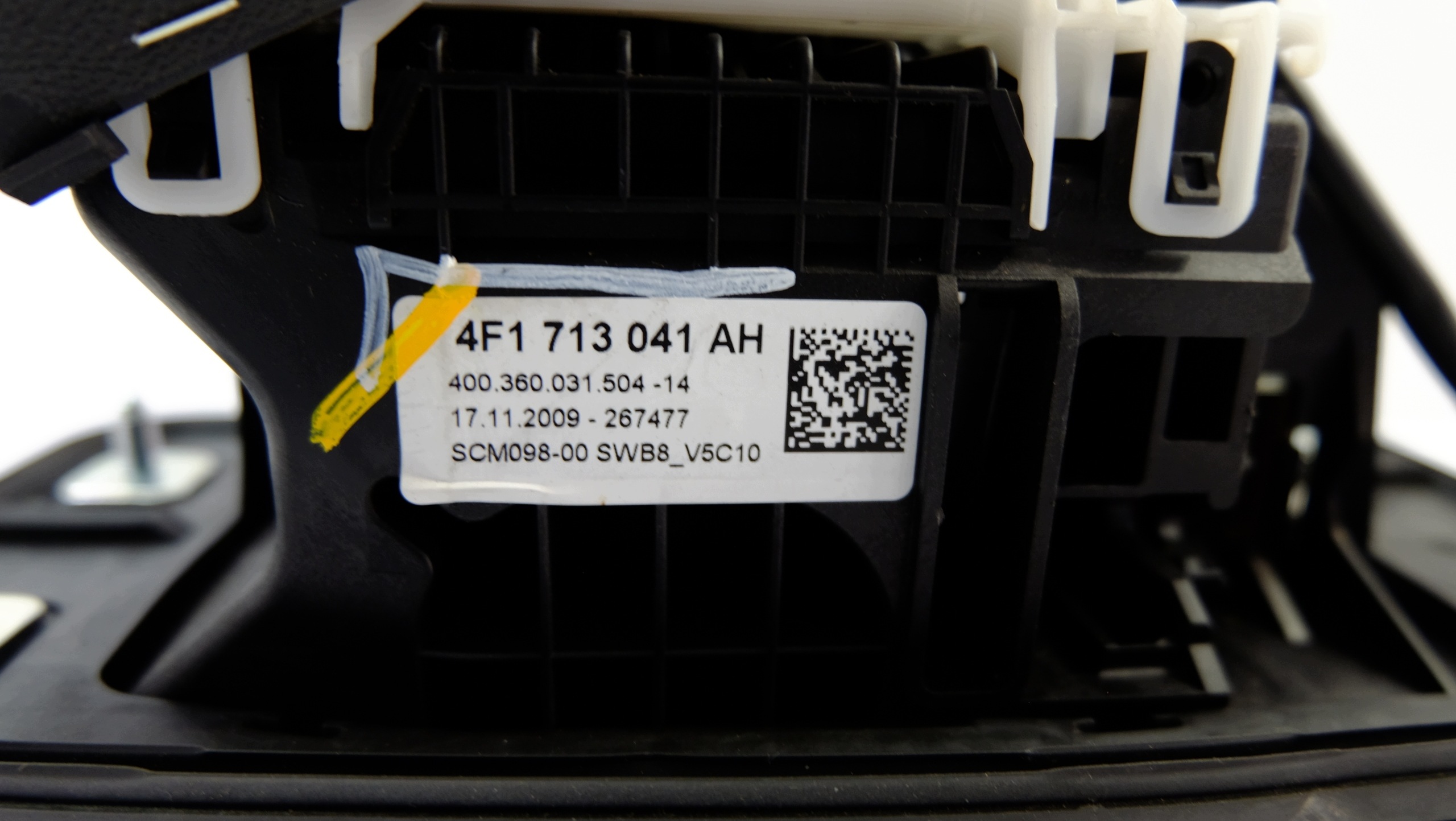 Käytetty Audi OE vaihdevipu OEM 4F1713041AH image 4