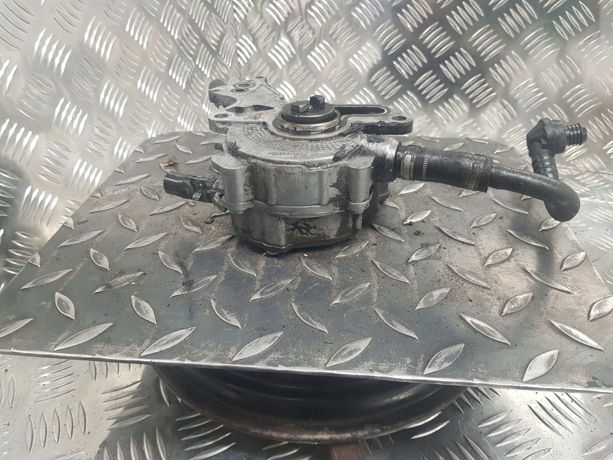 Tyhjiöpumppu OEM 038145209A Seat Ibiza 1.4 TDI:lle