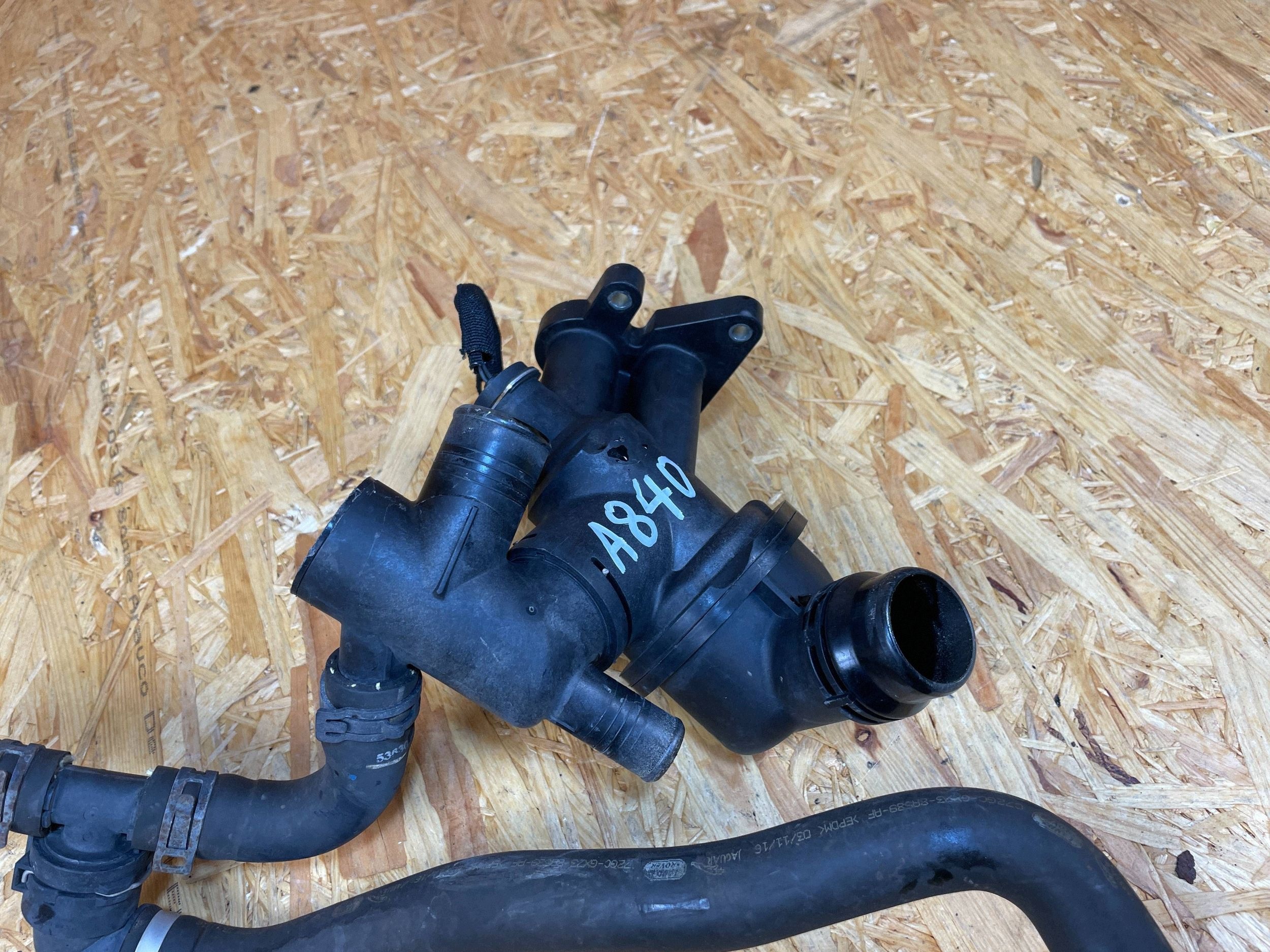 Jaguar XE Thermostat OEM G4D3-8575-AD 2.0D Diesel image 3