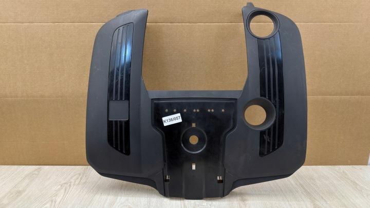 Moottorin suojakansi 6.3 4.3 AMG Mercedes SL G W465 W177 K136/05T