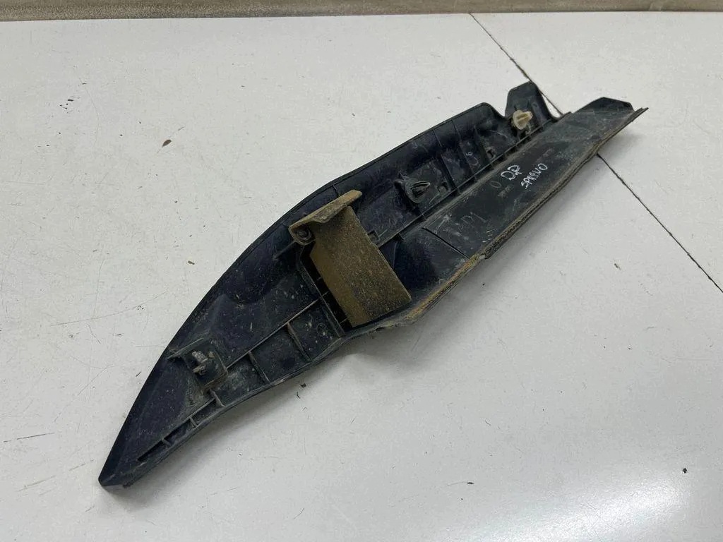 Toyota Hilux Motorhaubenschloss-Abdeckung rechte Seite OEM 538070K130 image 3