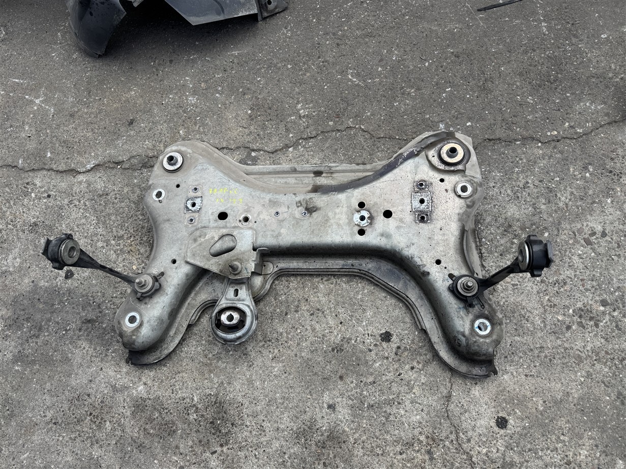 OEM 544016605R Etukelkka NV300 Trafic III:lle